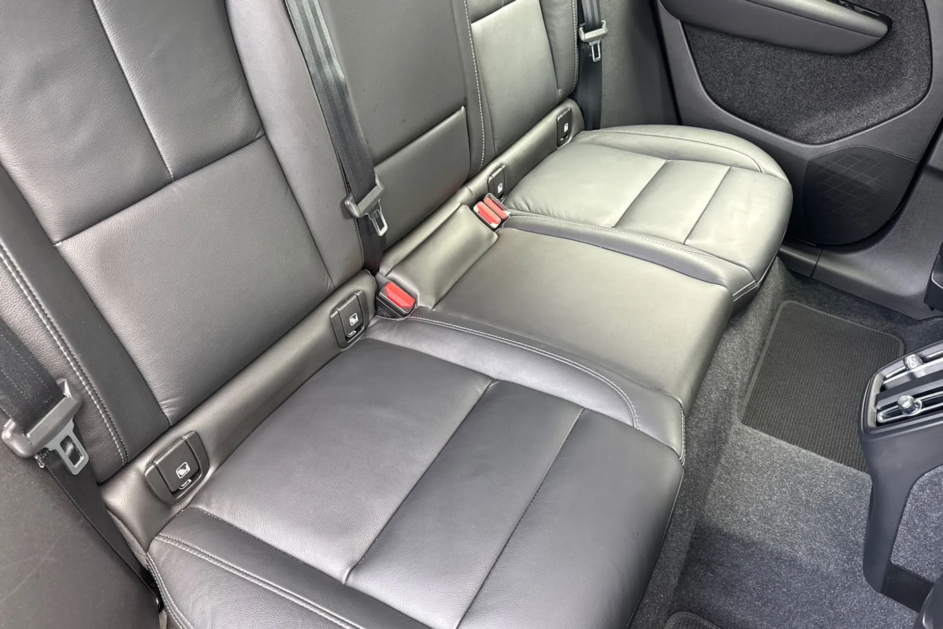 Volvo XC40 thumbnail image number 25