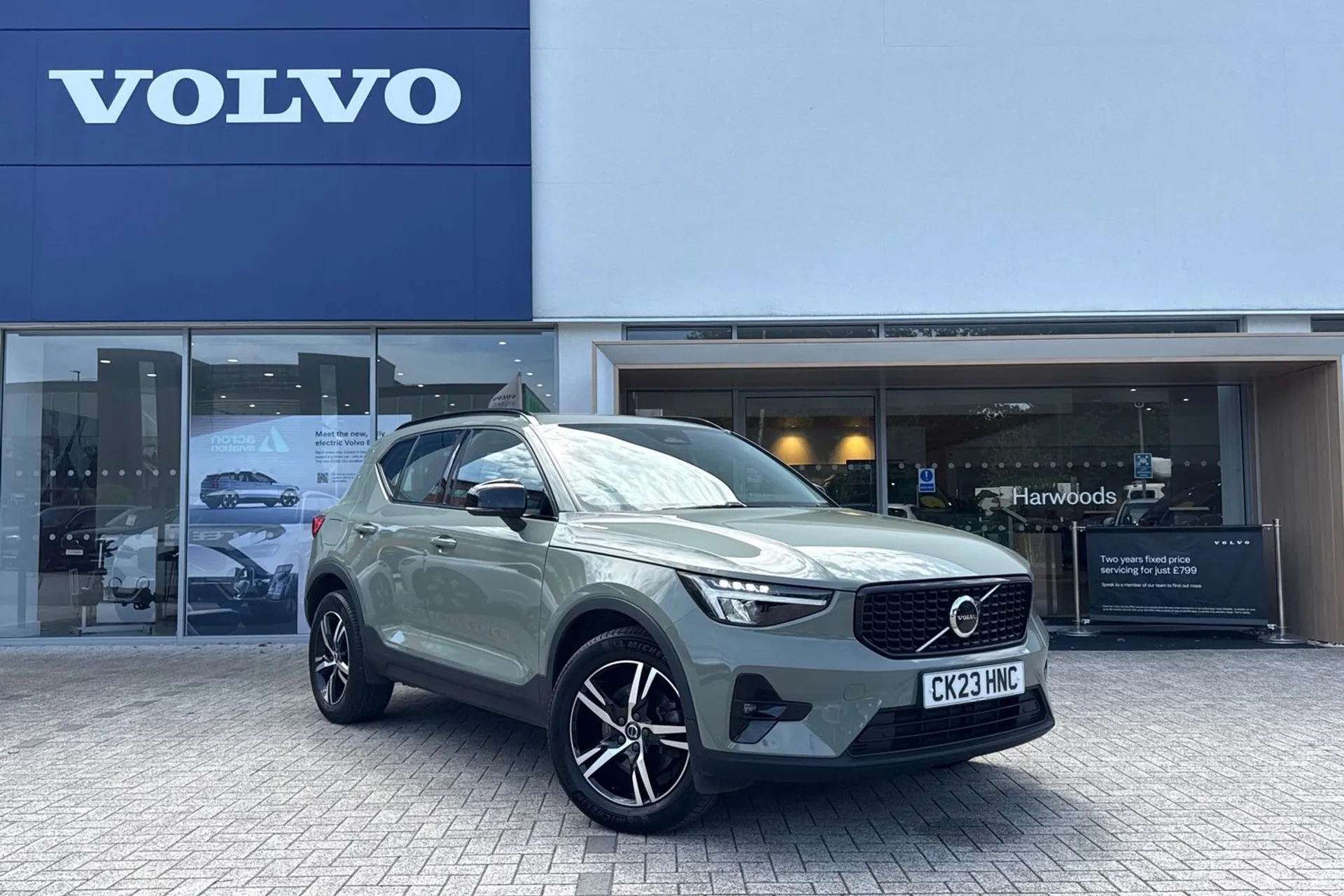 Volvo XC40 focused image