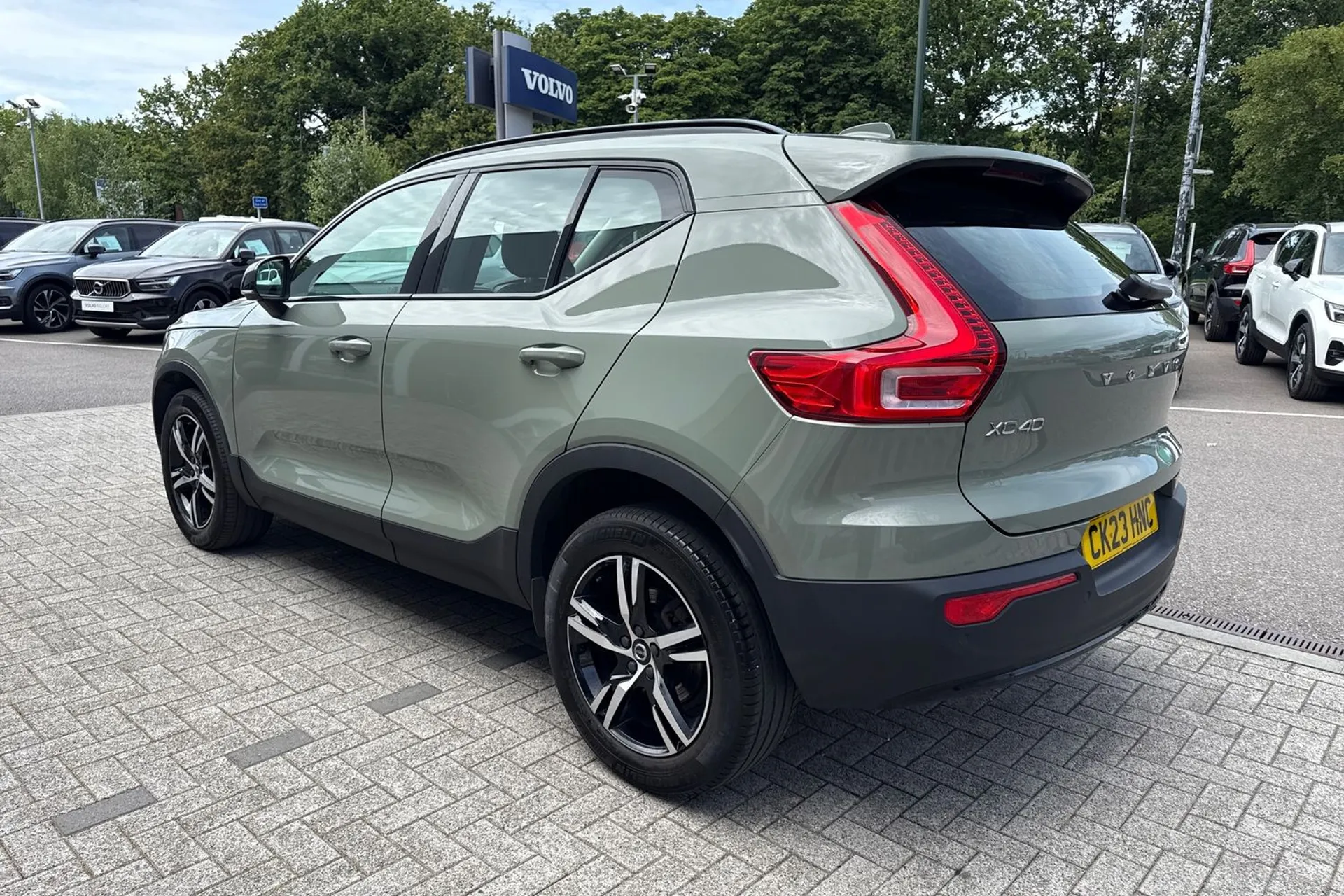 Volvo XC40 thumbnail image number 10