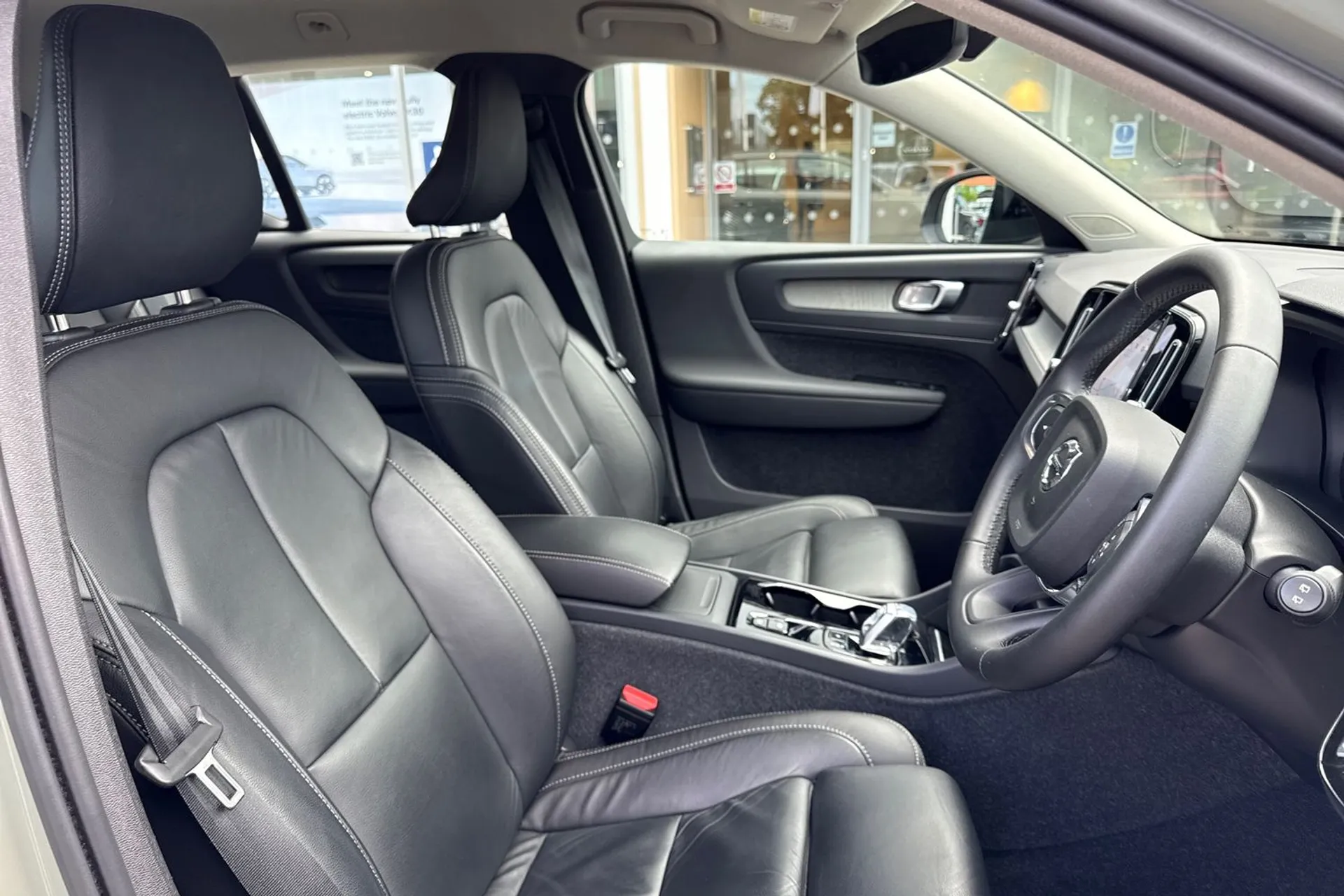 Volvo XC40 thumbnail image number 26