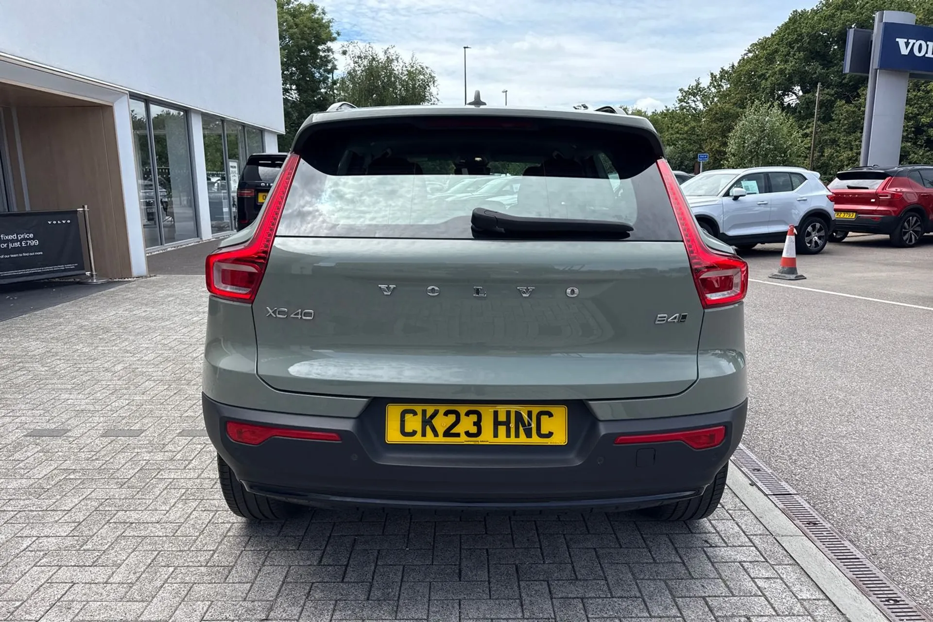 Volvo XC40 thumbnail image number 9