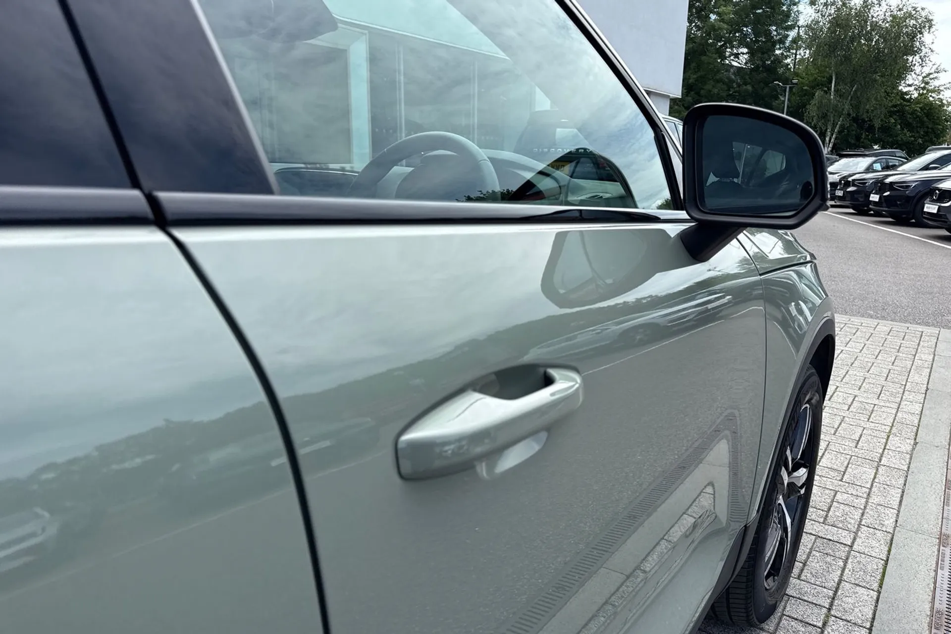 Volvo XC40 thumbnail image number 17