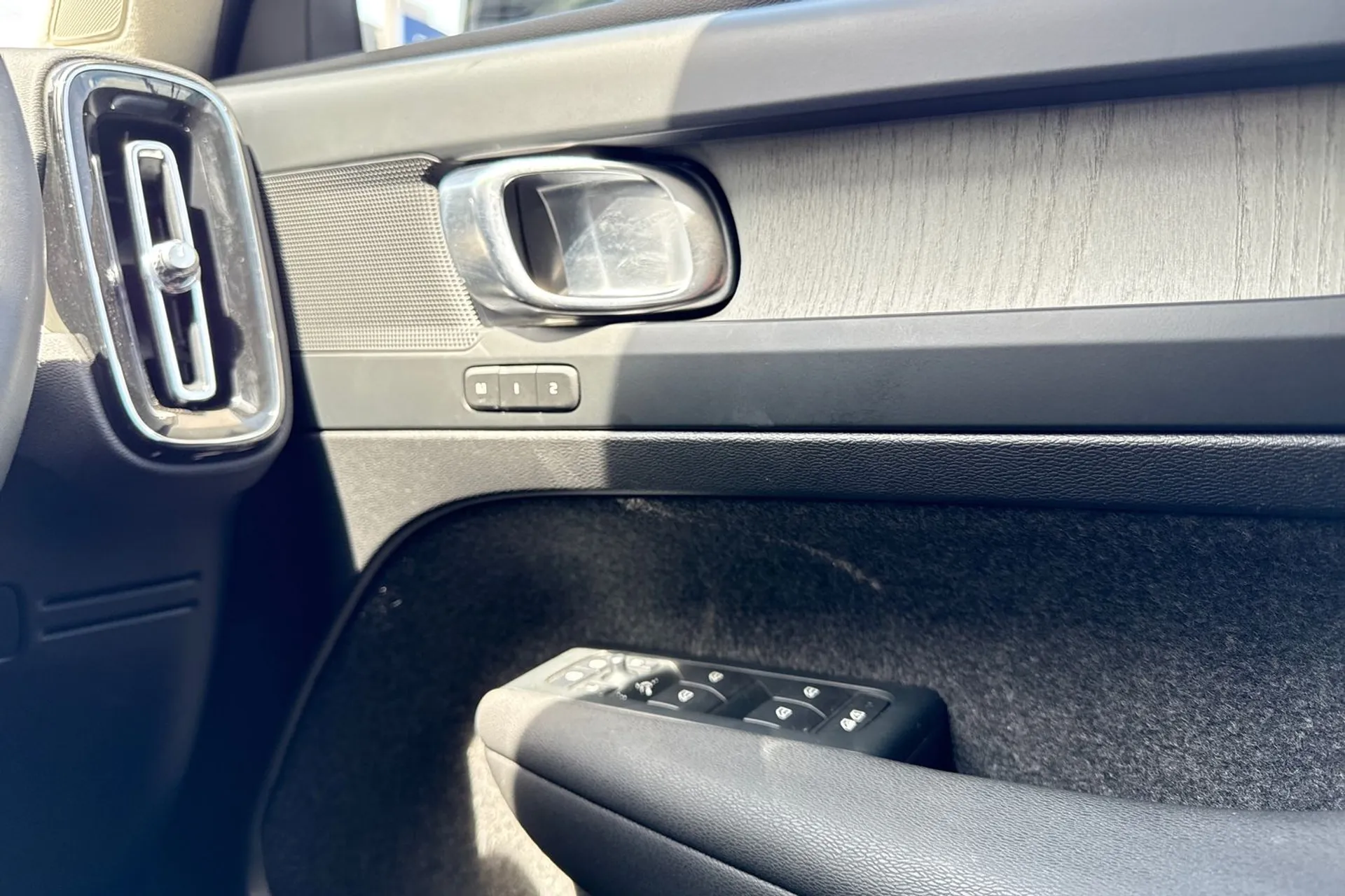 Volvo XC40 thumbnail image number 40