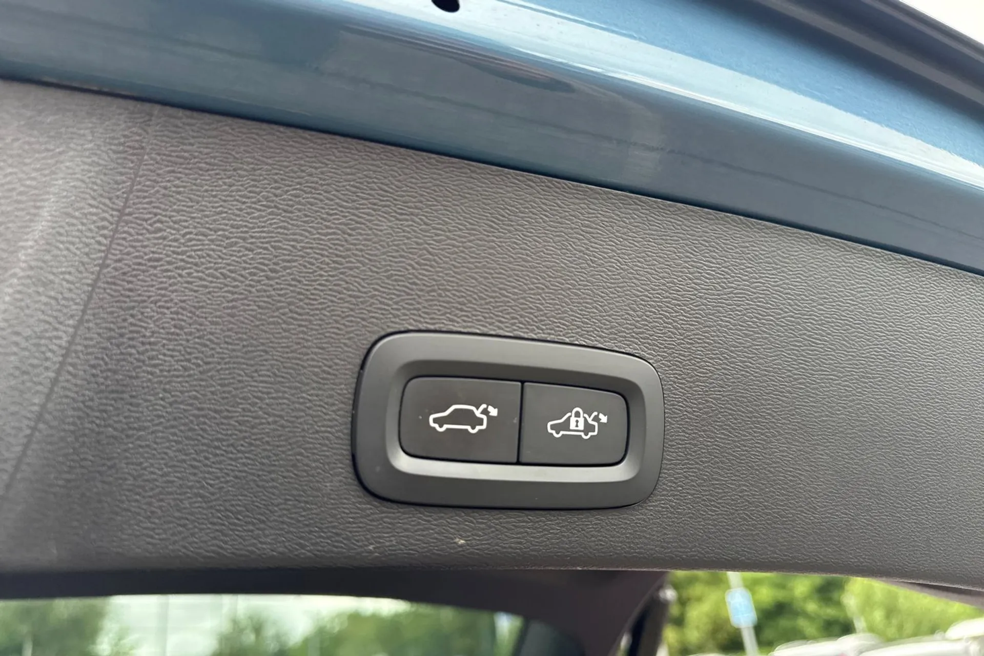 Volvo XC40 thumbnail image number 21