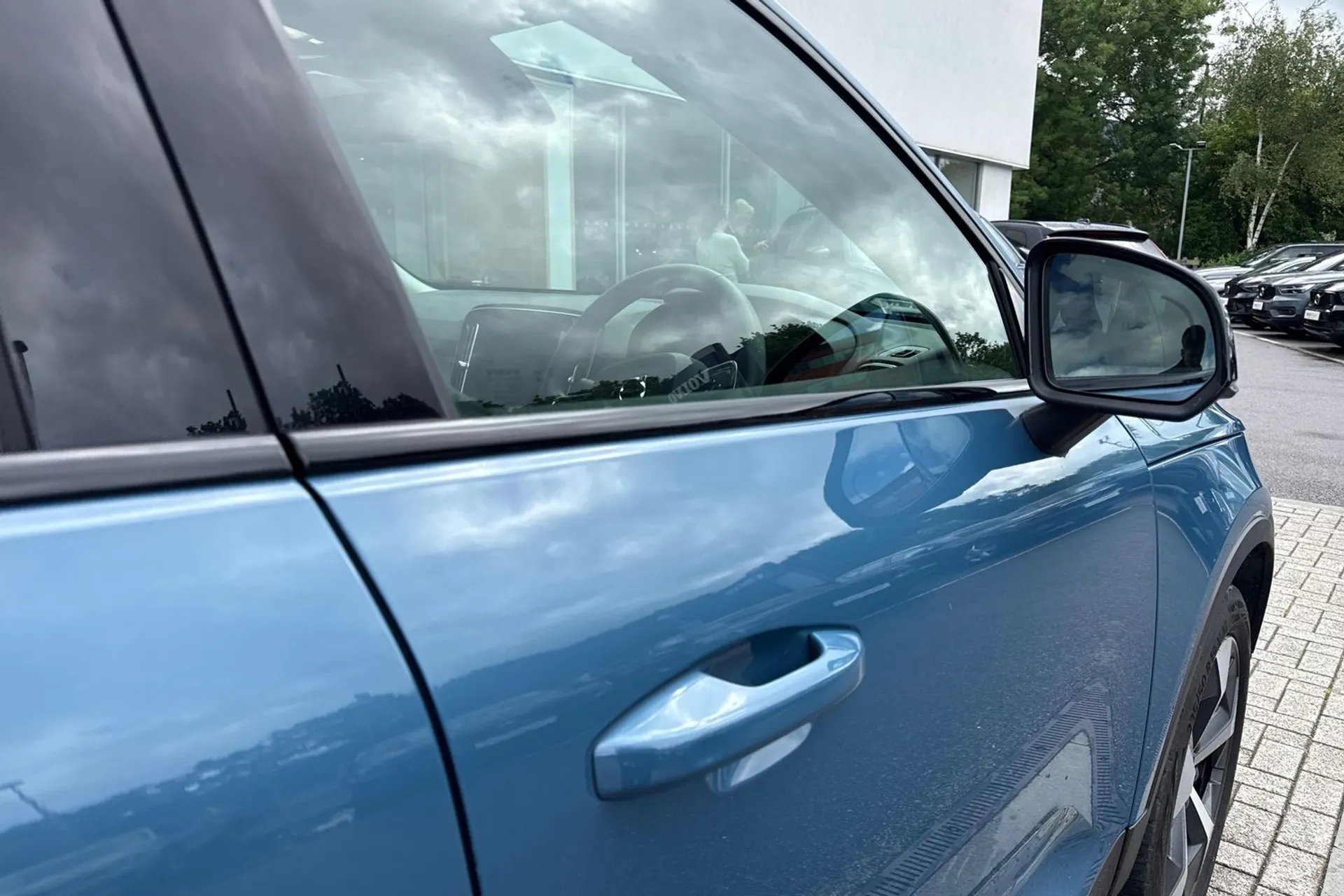 Volvo XC40 thumbnail image number 17