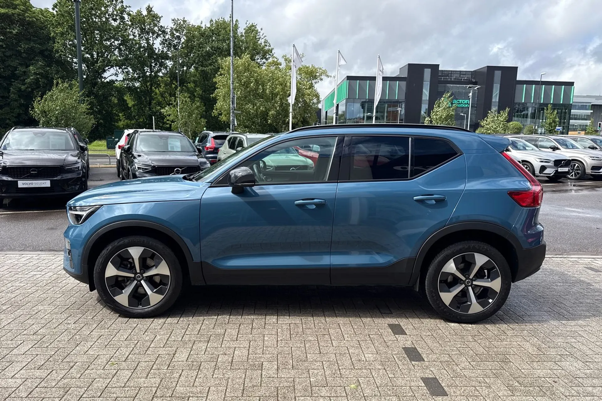 Volvo XC40 thumbnail image number 11