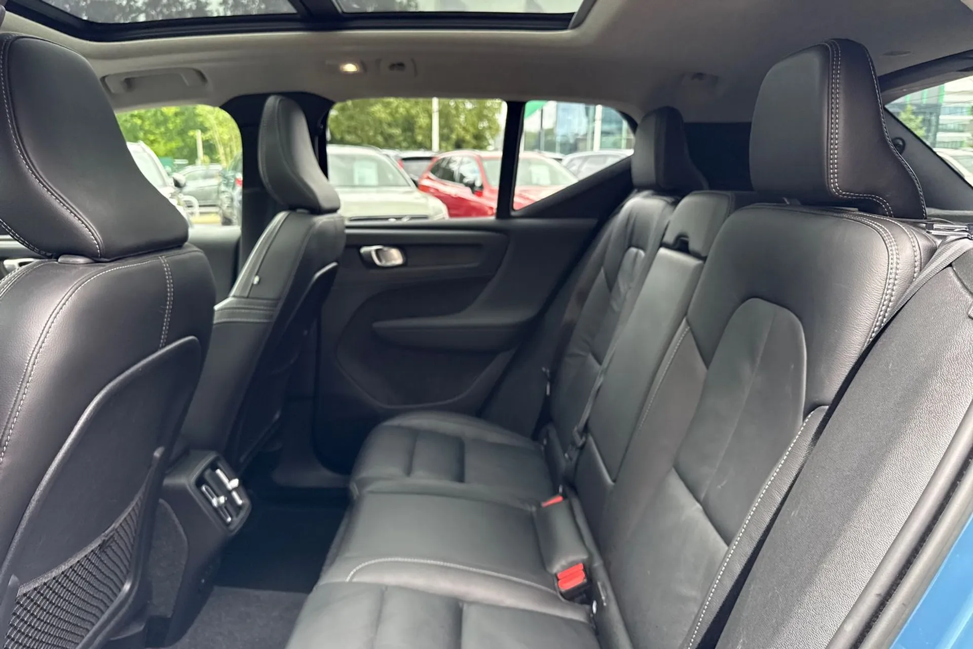 Volvo XC40 thumbnail image number 30