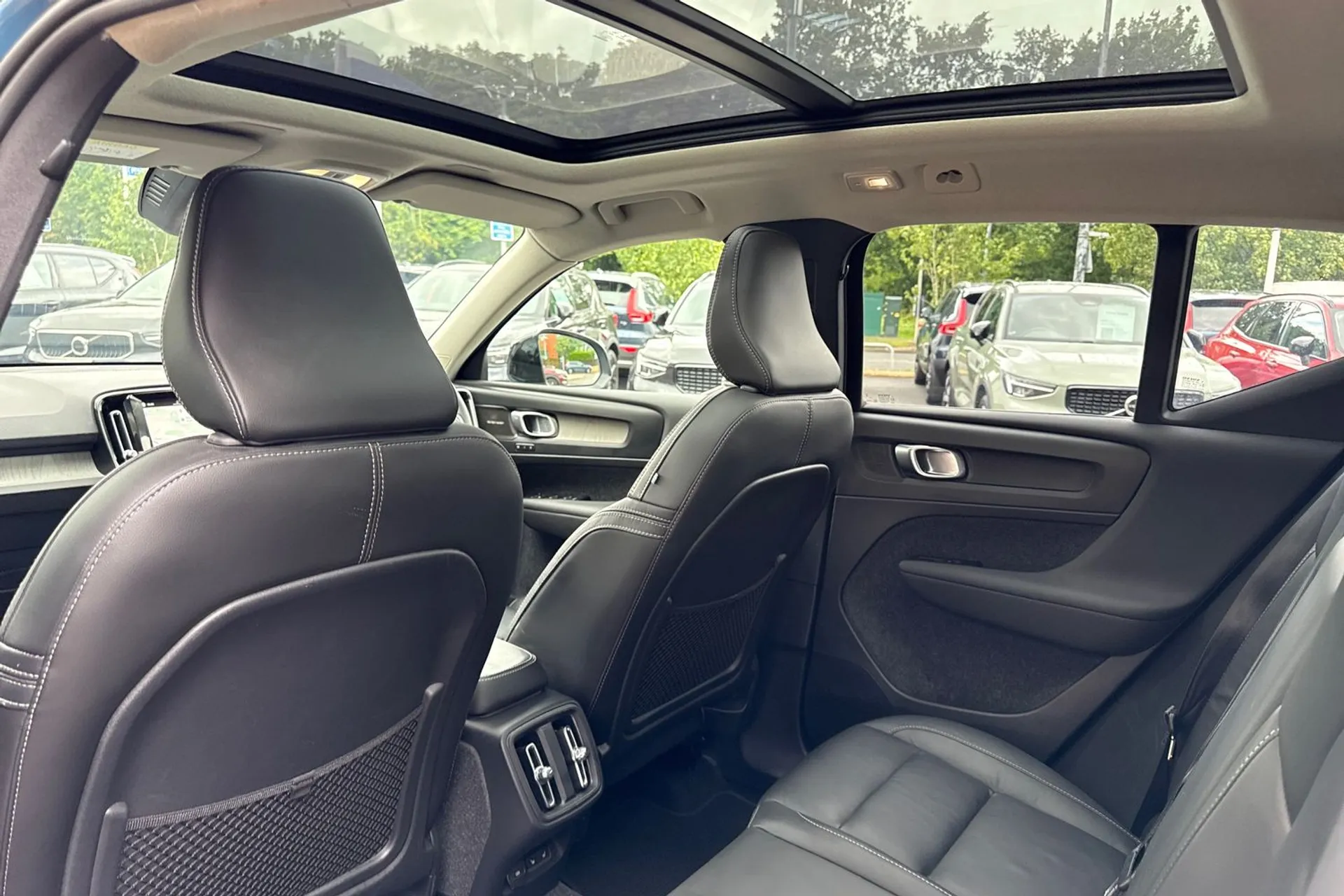 Volvo XC40 thumbnail image number 31