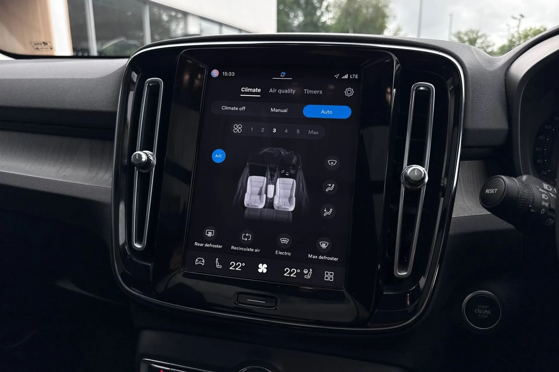 Volvo XC40 thumbnail image number 39