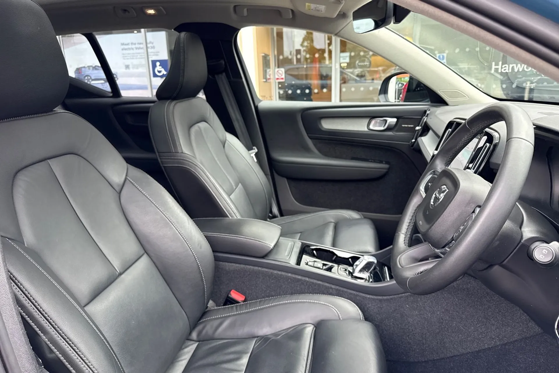 Volvo XC40 thumbnail image number 26