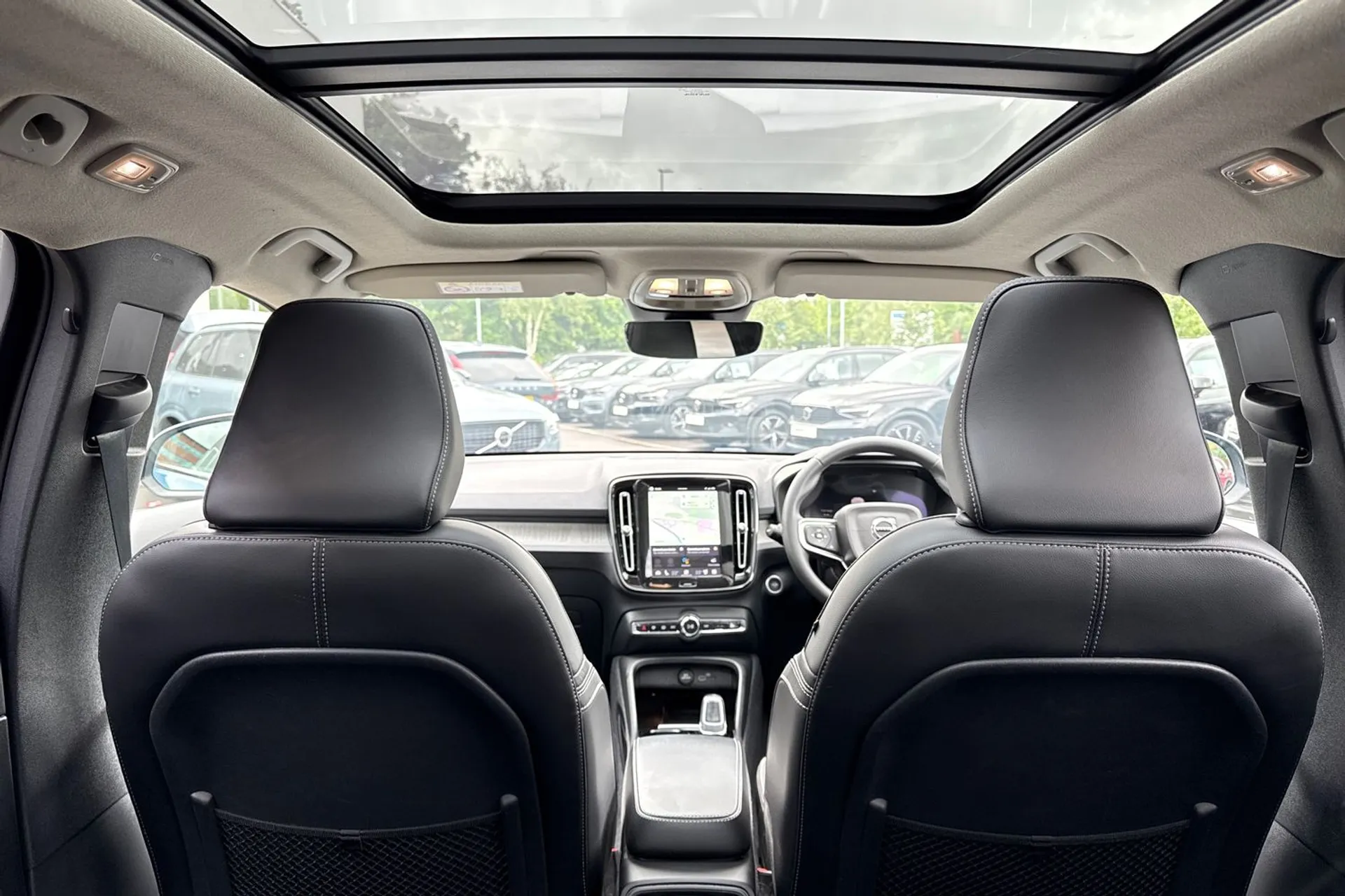Volvo XC40 thumbnail image number 22