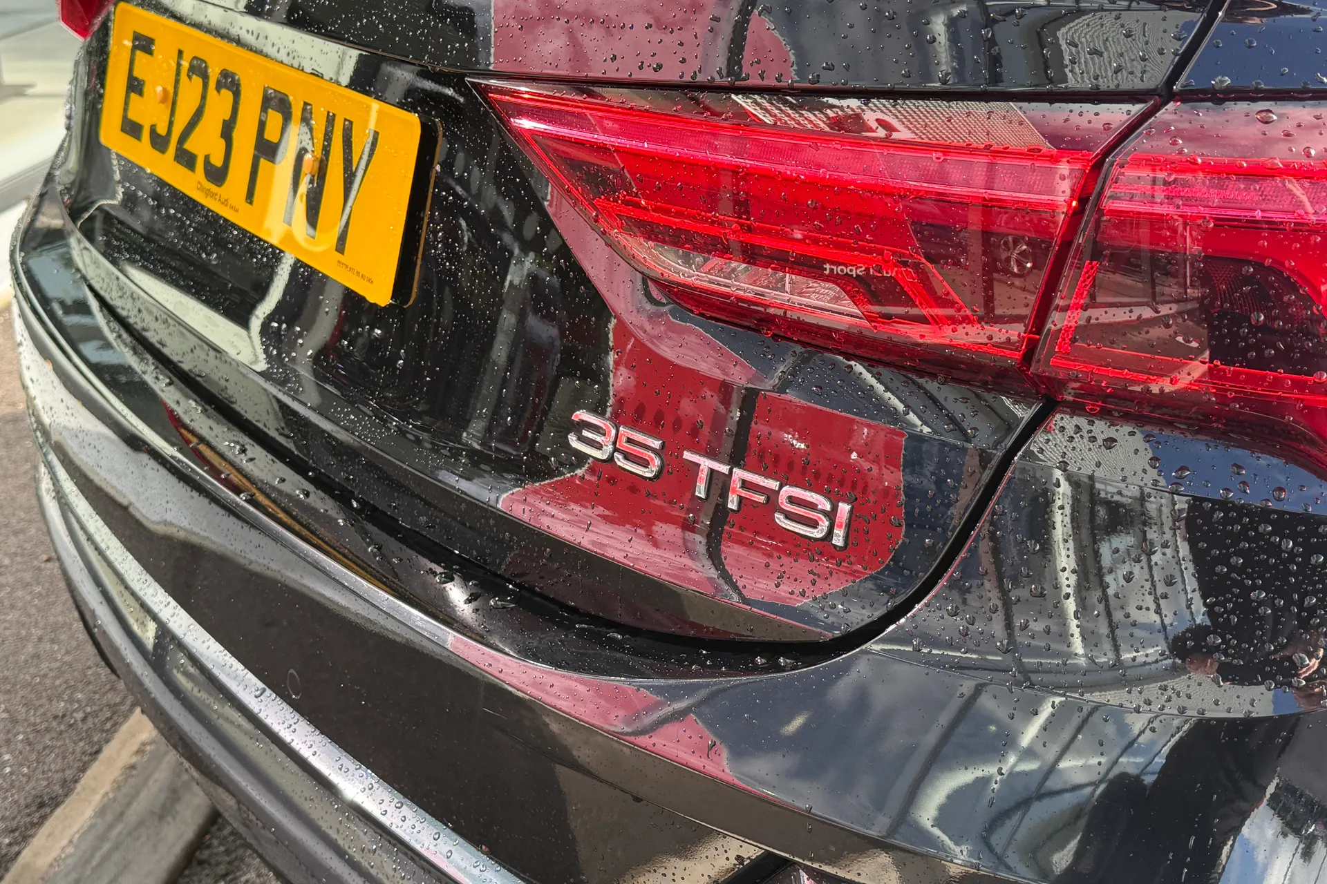 Audi Q3 thumbnail image number 20