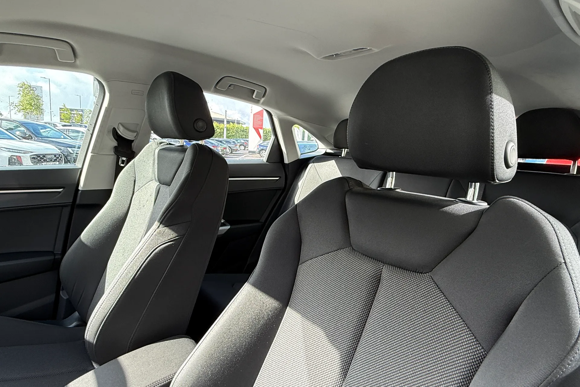 Audi Q3 thumbnail image number 39
