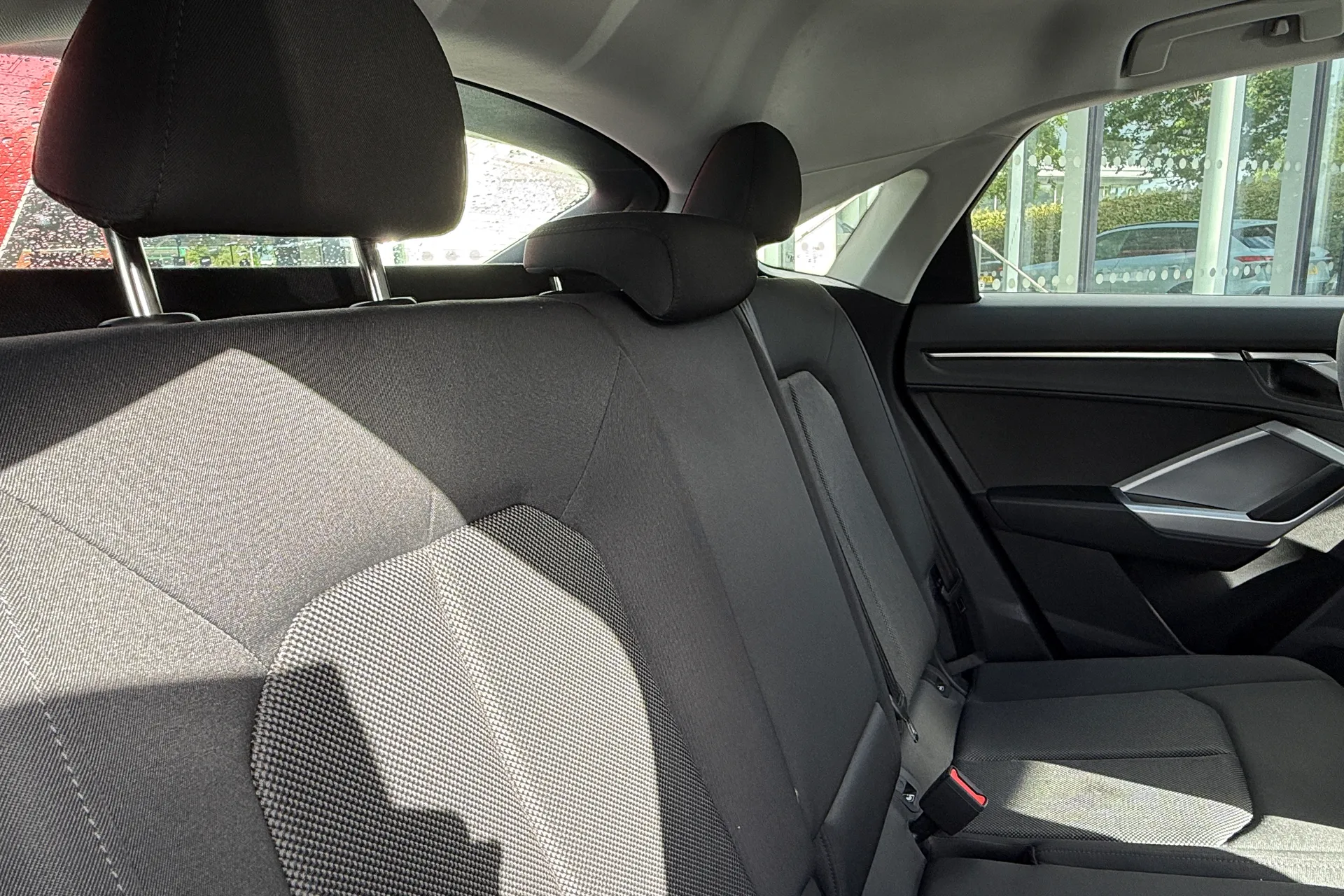 Audi Q3 thumbnail image number 30