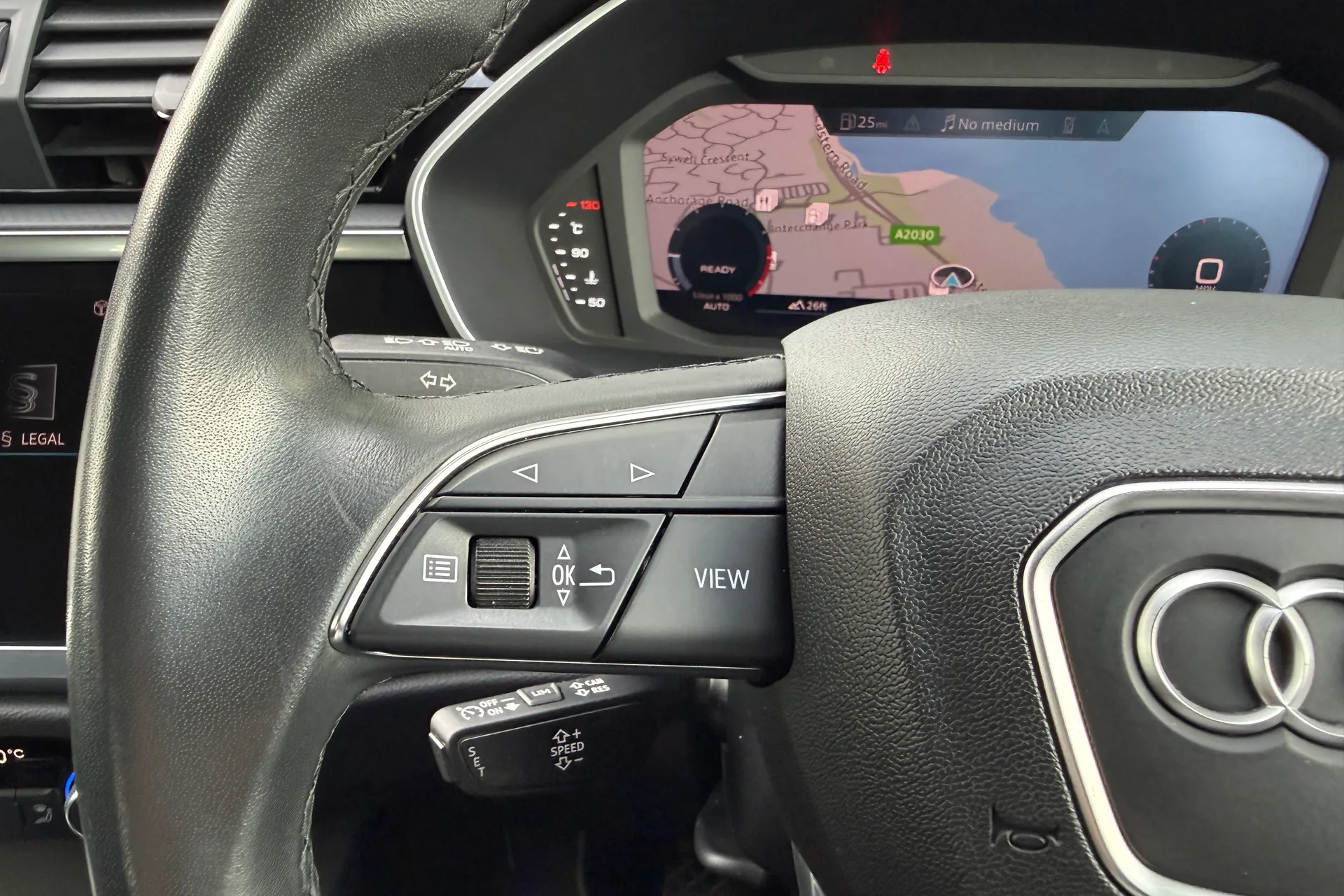 Audi Q3 thumbnail image number 46