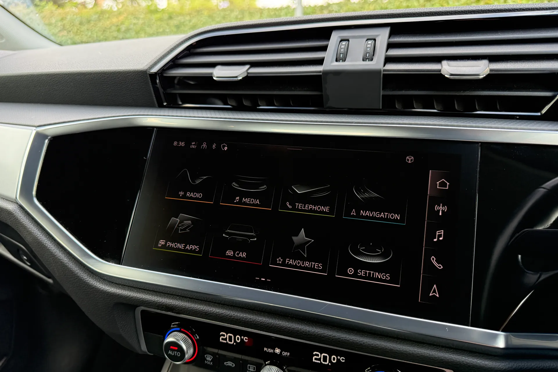 Audi Q3 thumbnail image number 29