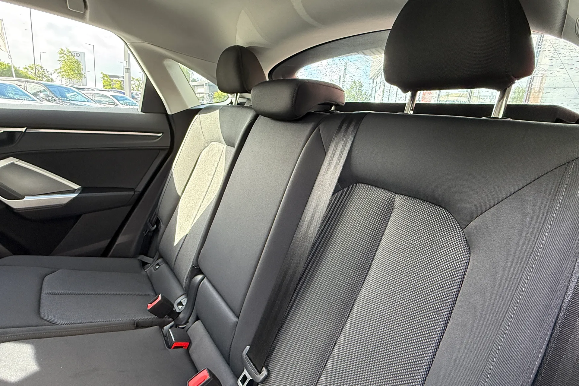 Audi Q3 thumbnail image number 41