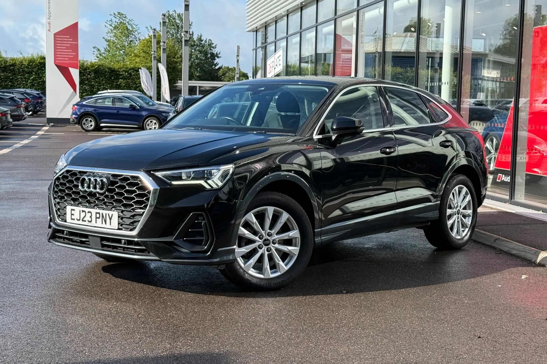 Audi Q3 thumbnail image number 8