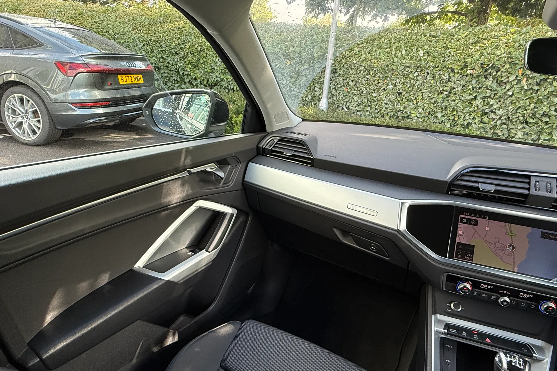 Audi Q3 thumbnail image number 44