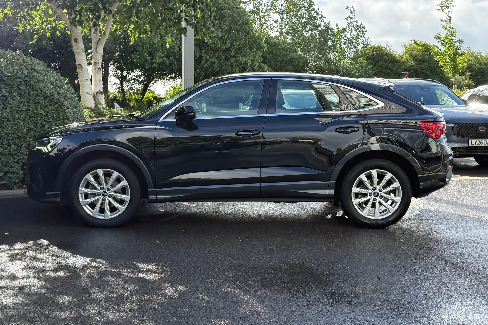 Audi Q3 thumbnail image number 42