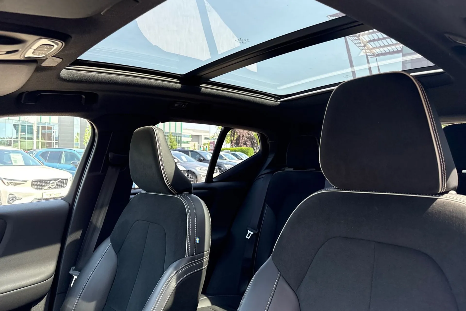 Volvo XC40 thumbnail image number 28