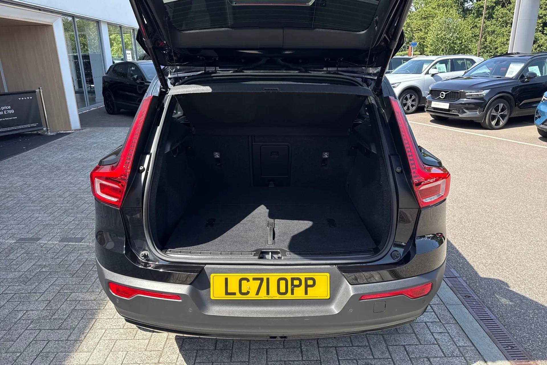 Volvo XC40 thumbnail image number 19