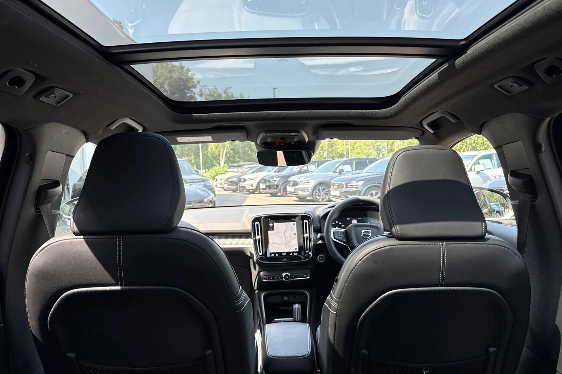 Volvo XC40 thumbnail image number 21