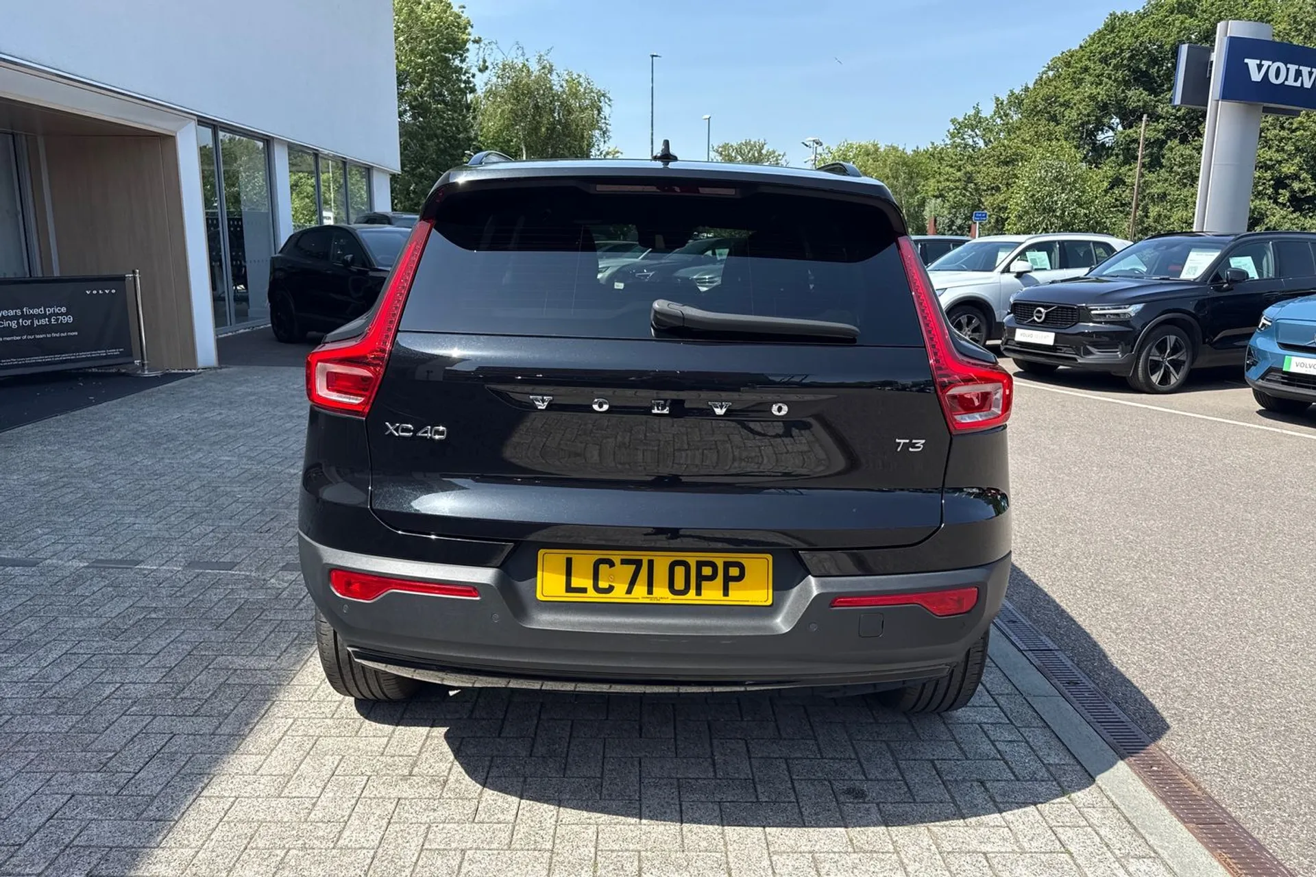 Volvo XC40 thumbnail image number 9
