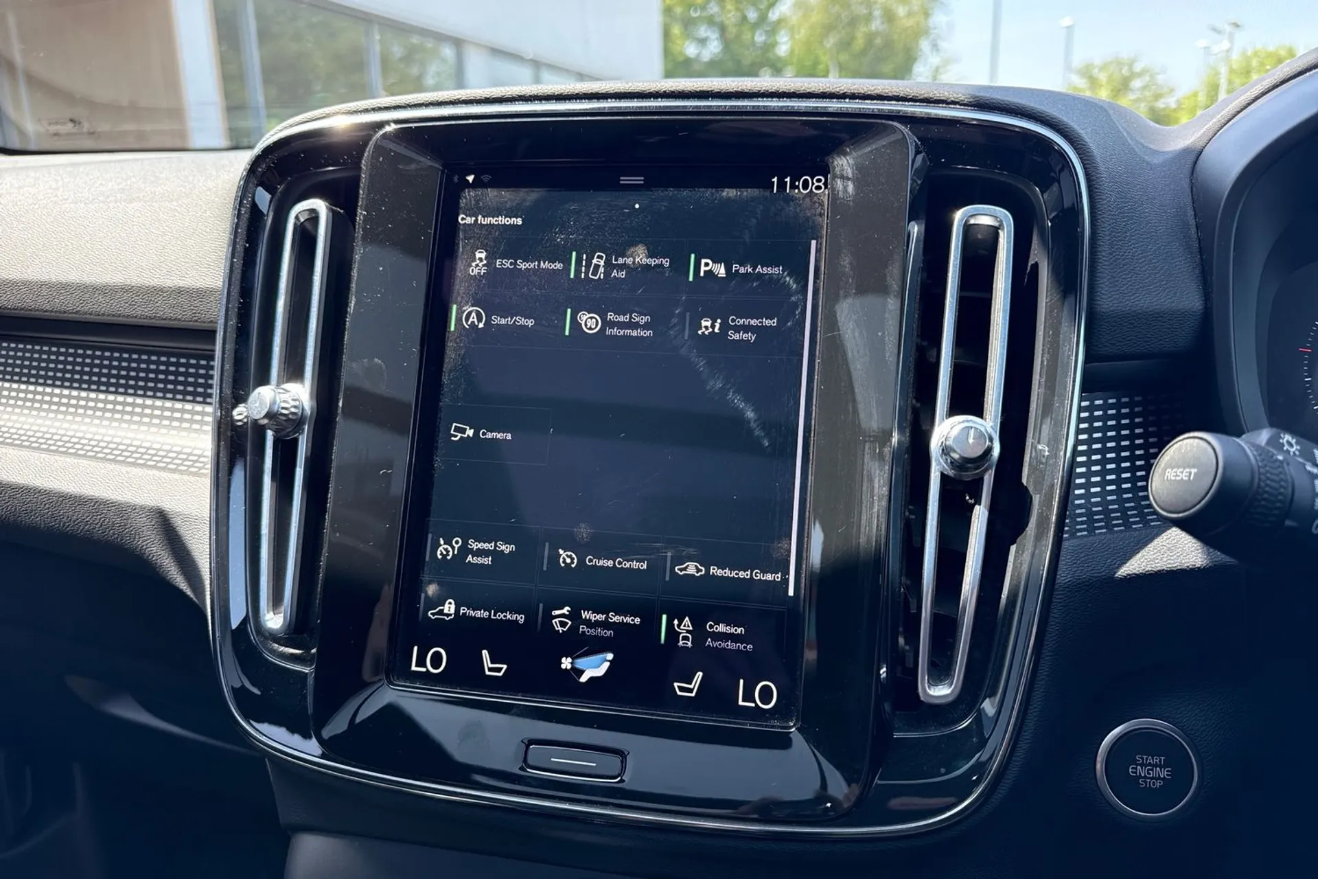 Volvo XC40 thumbnail image number 40