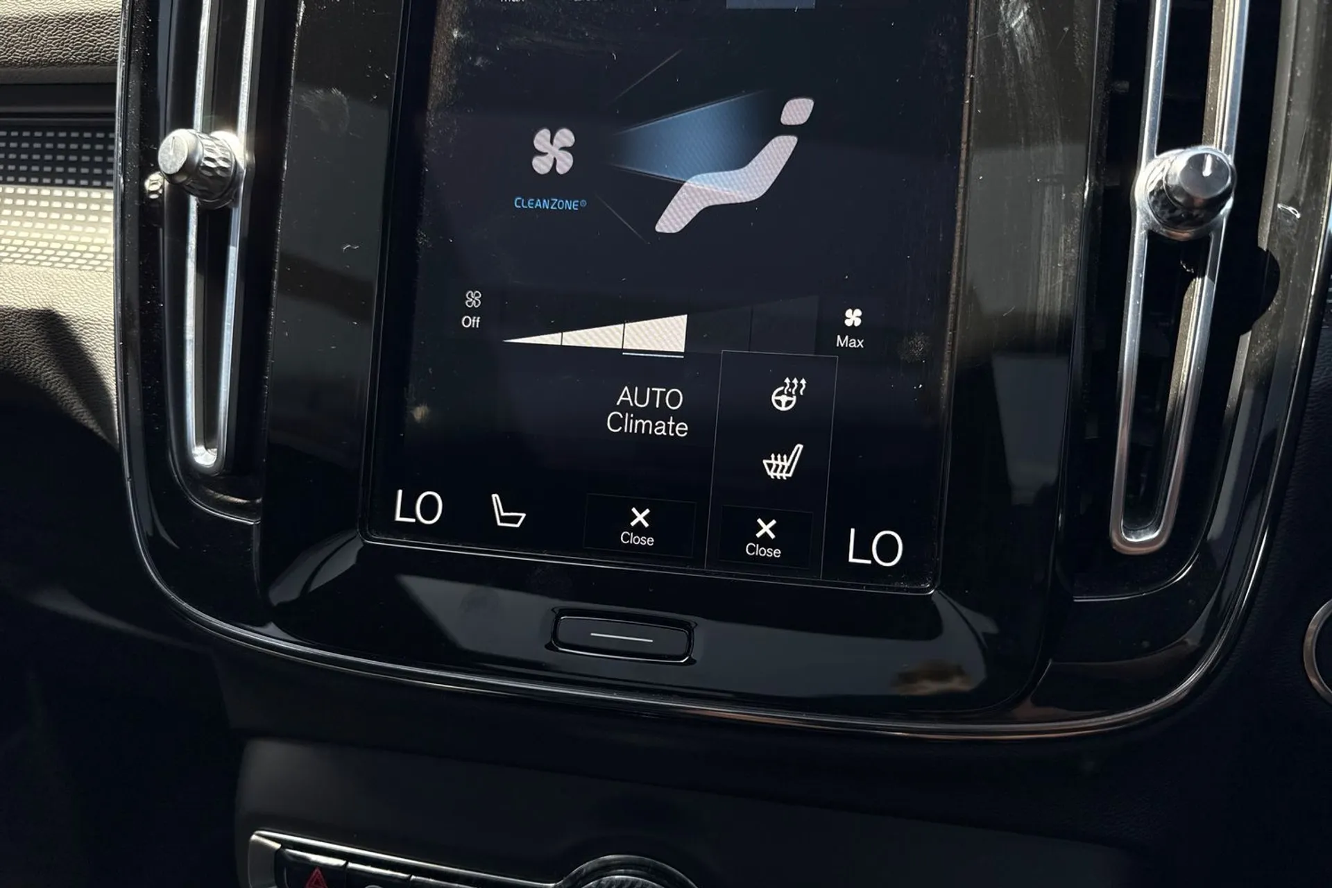 Volvo XC40 thumbnail image number 38