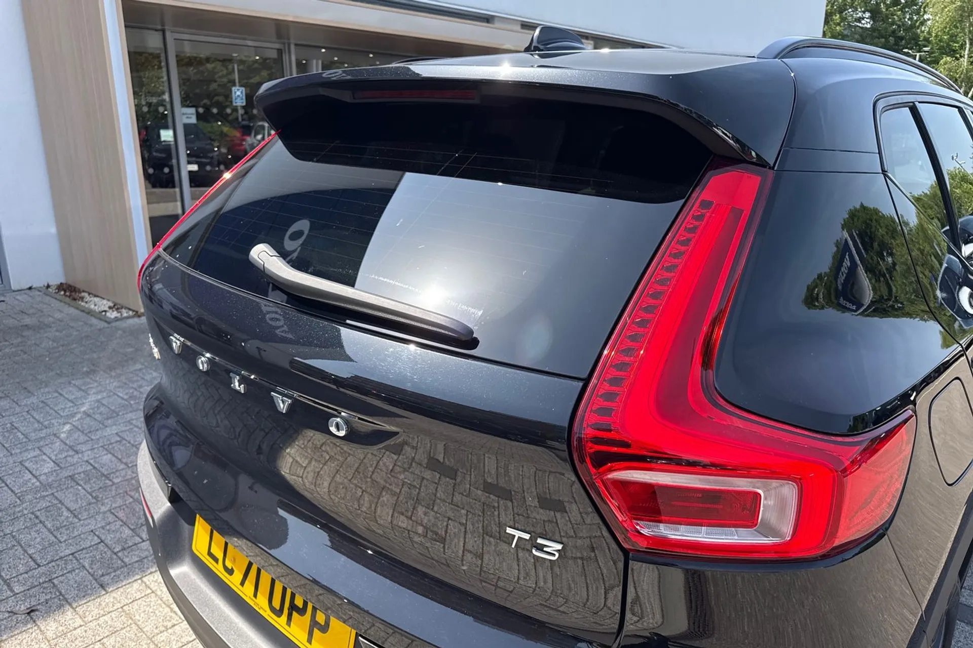 Volvo XC40 thumbnail image number 15