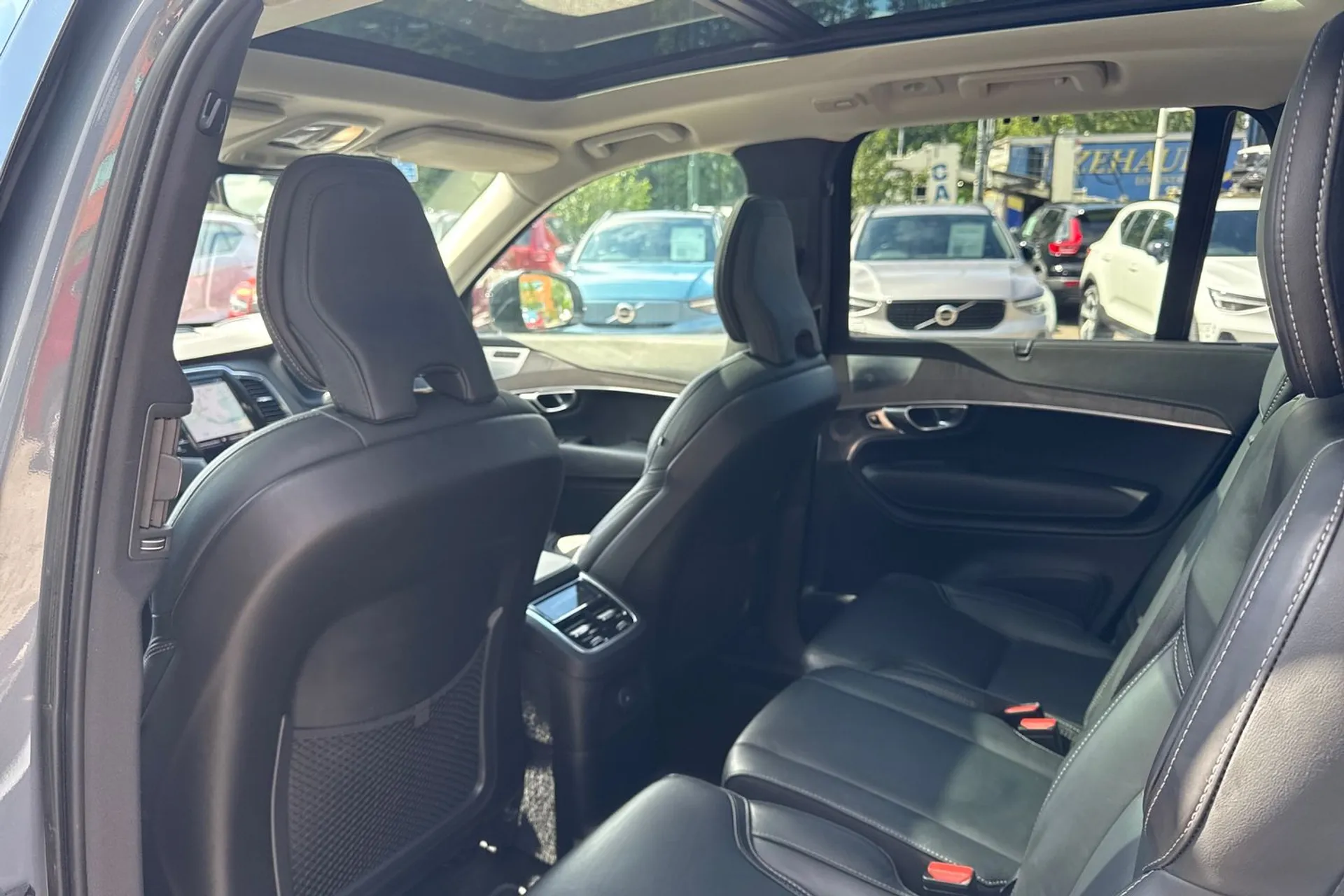 Volvo XC90 thumbnail image number 33