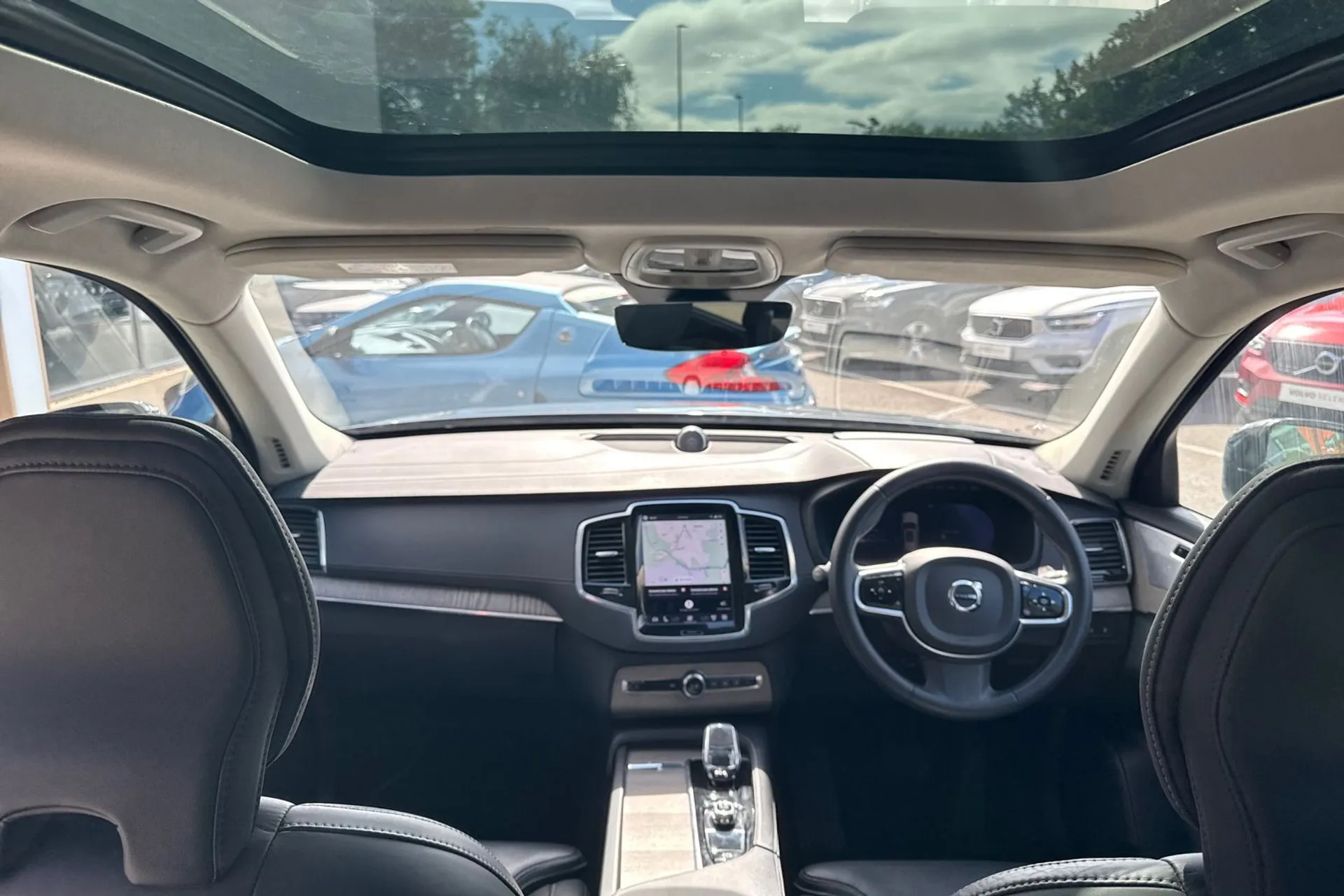 Volvo XC90 thumbnail image number 3
