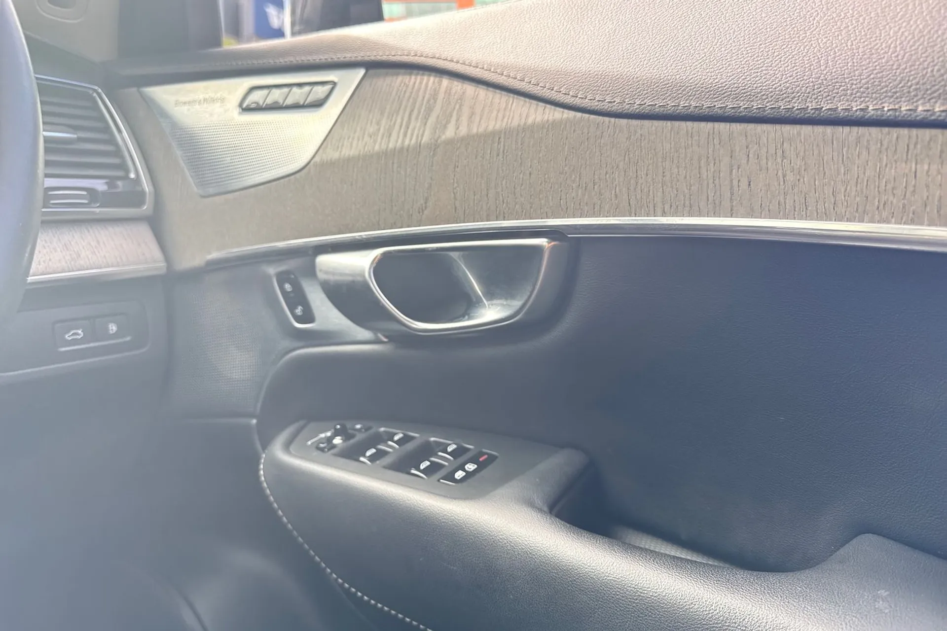 Volvo XC90 thumbnail image number 44