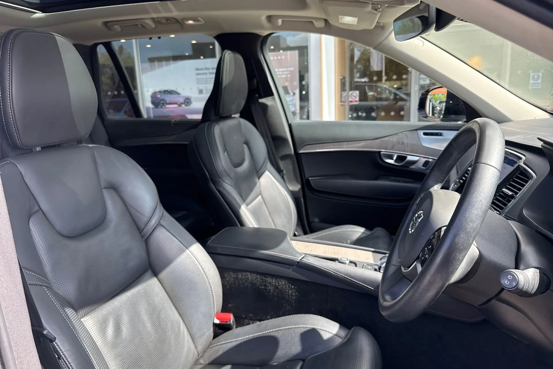 Volvo XC90 thumbnail image number 28