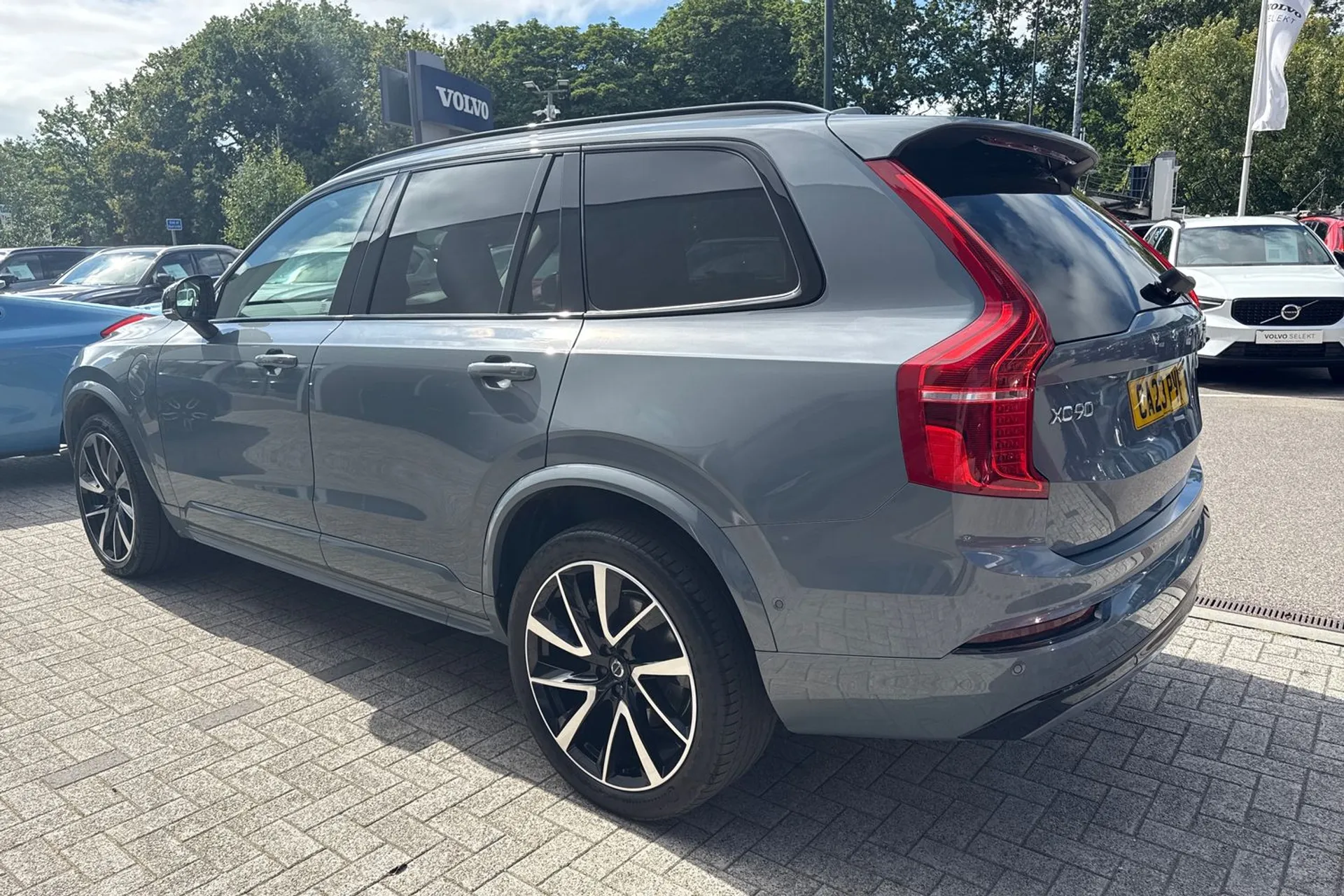 Volvo XC90 thumbnail image number 12