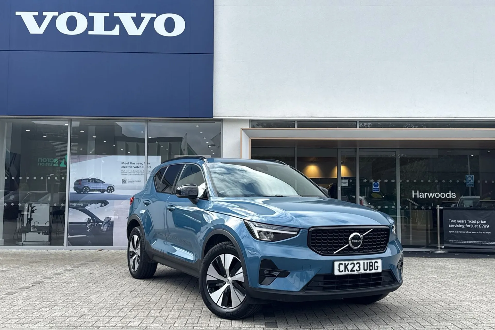 Volvo XC40 focused image
