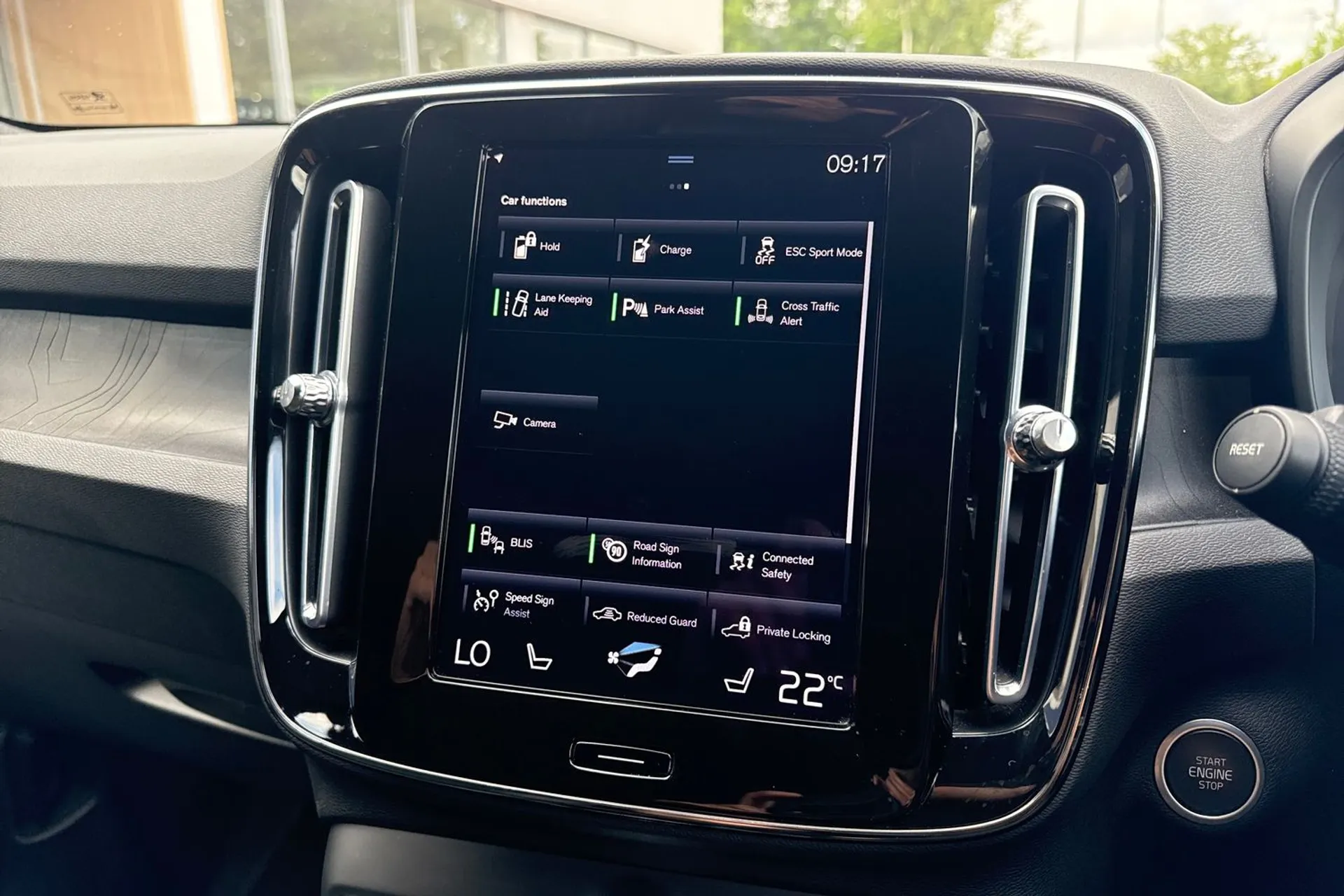Volvo XC40 thumbnail image number 41