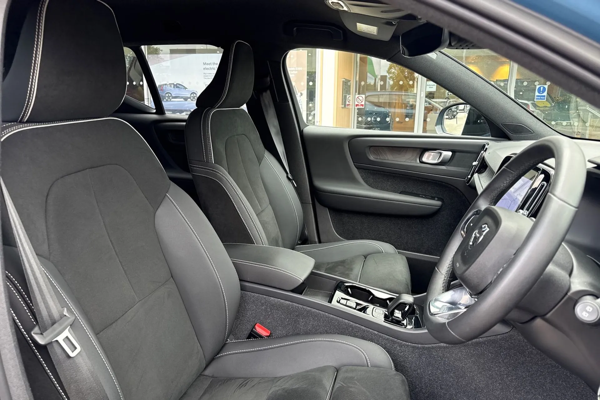 Volvo XC40 thumbnail image number 26