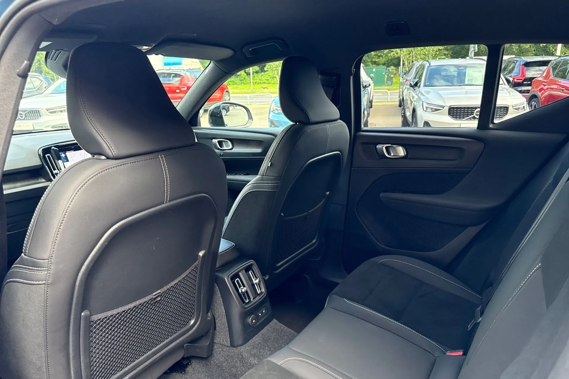 Volvo XC40 thumbnail image number 31