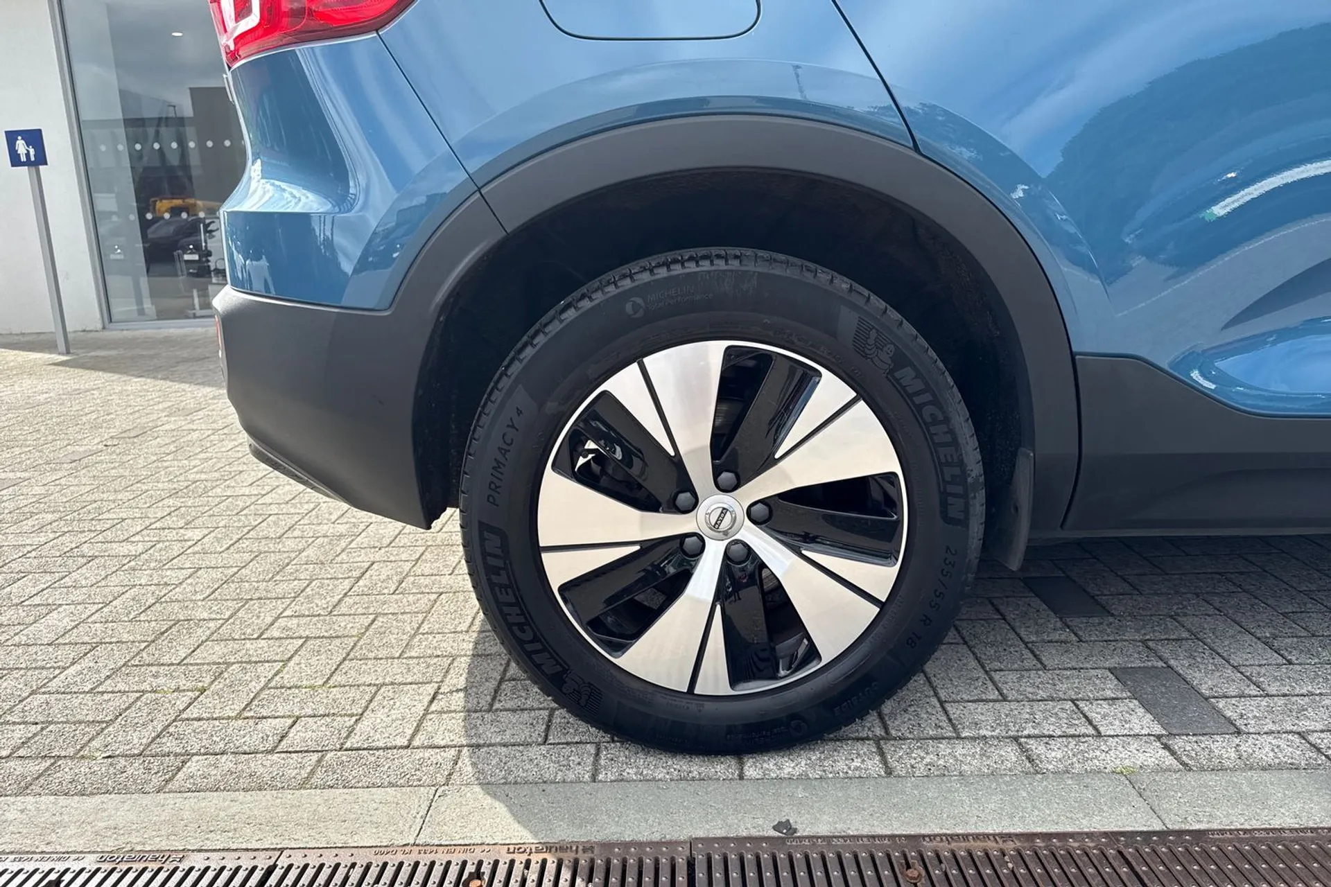 Volvo XC40 thumbnail image number 14