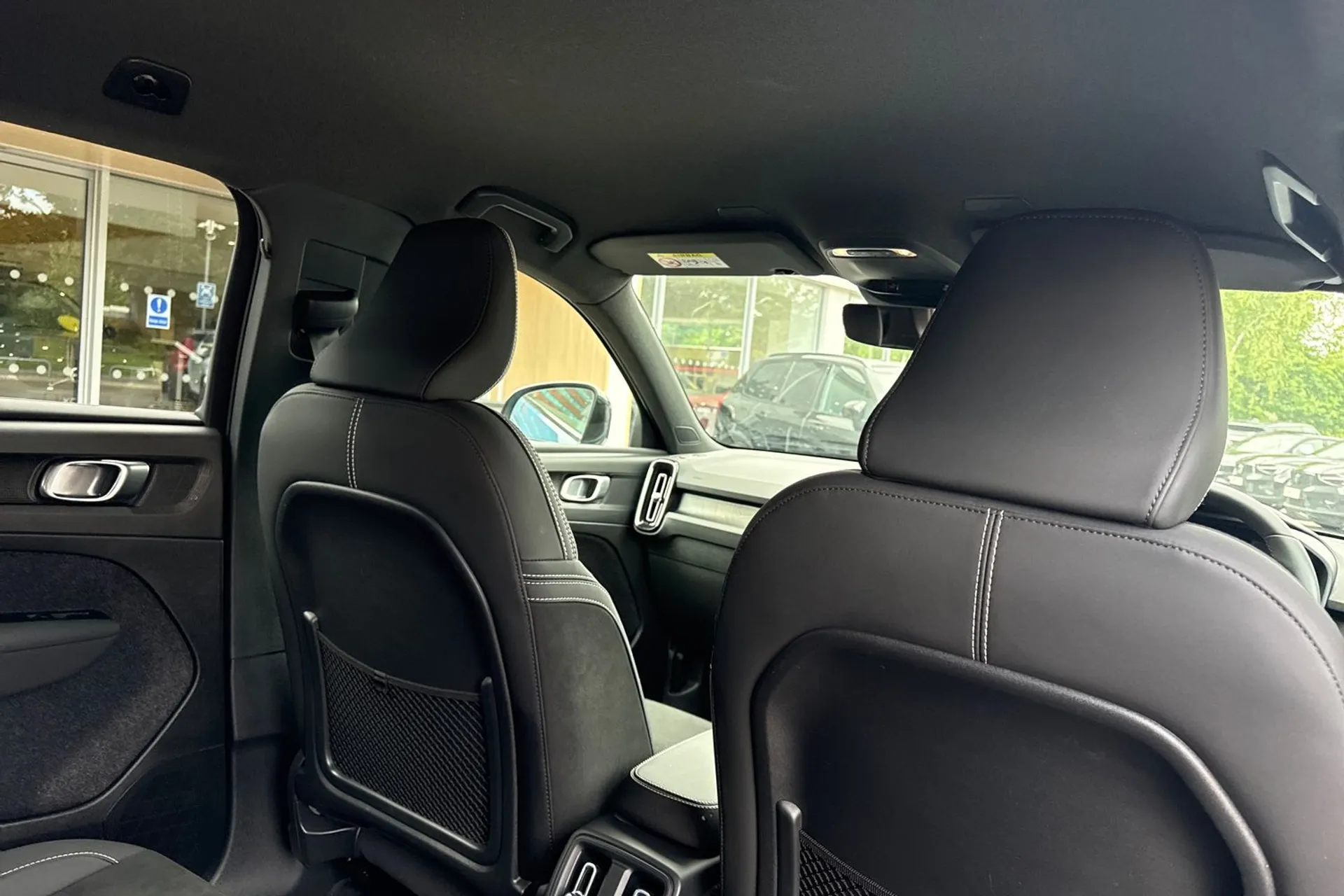 Volvo XC40 thumbnail image number 24