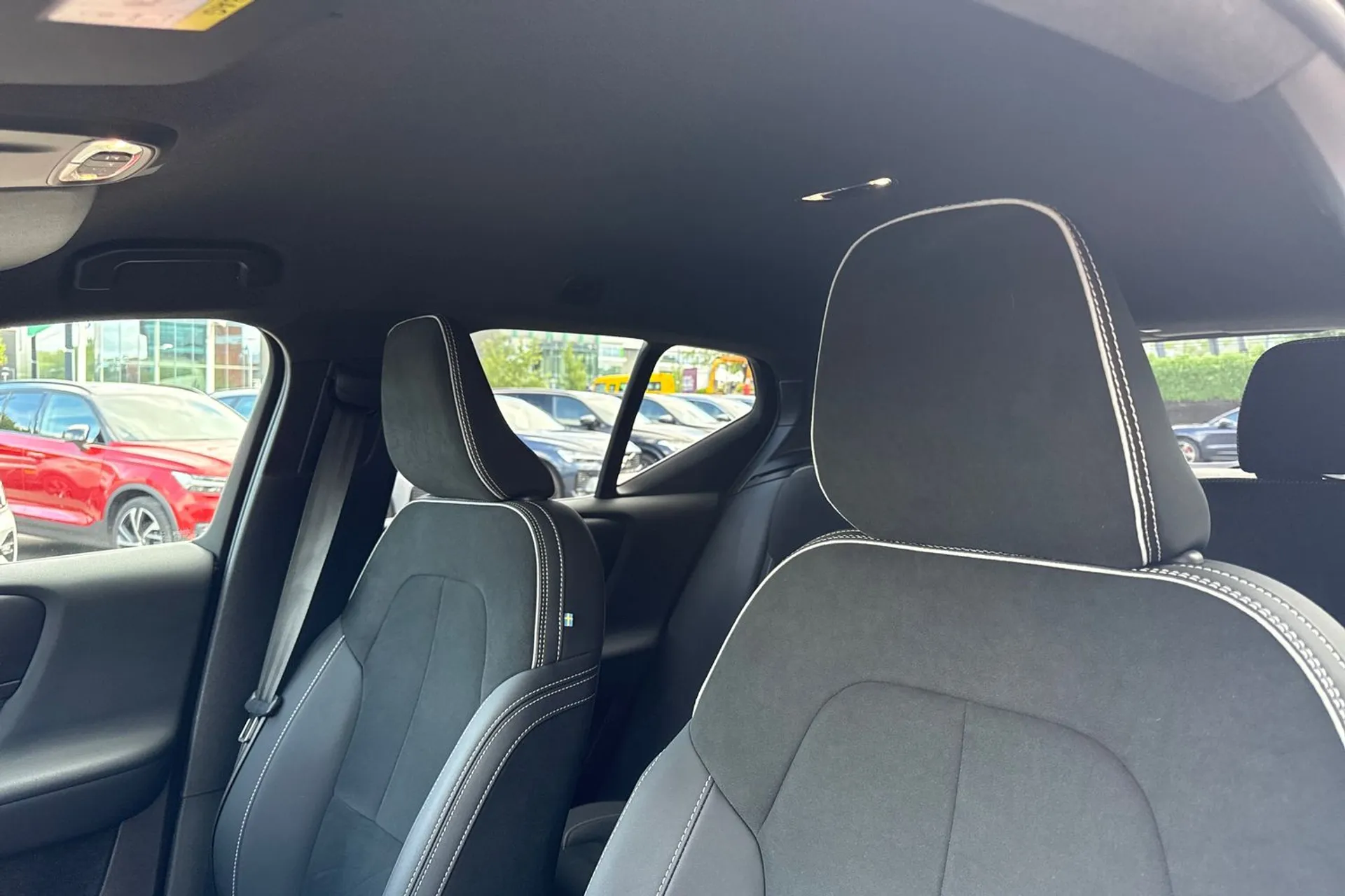Volvo XC40 thumbnail image number 29