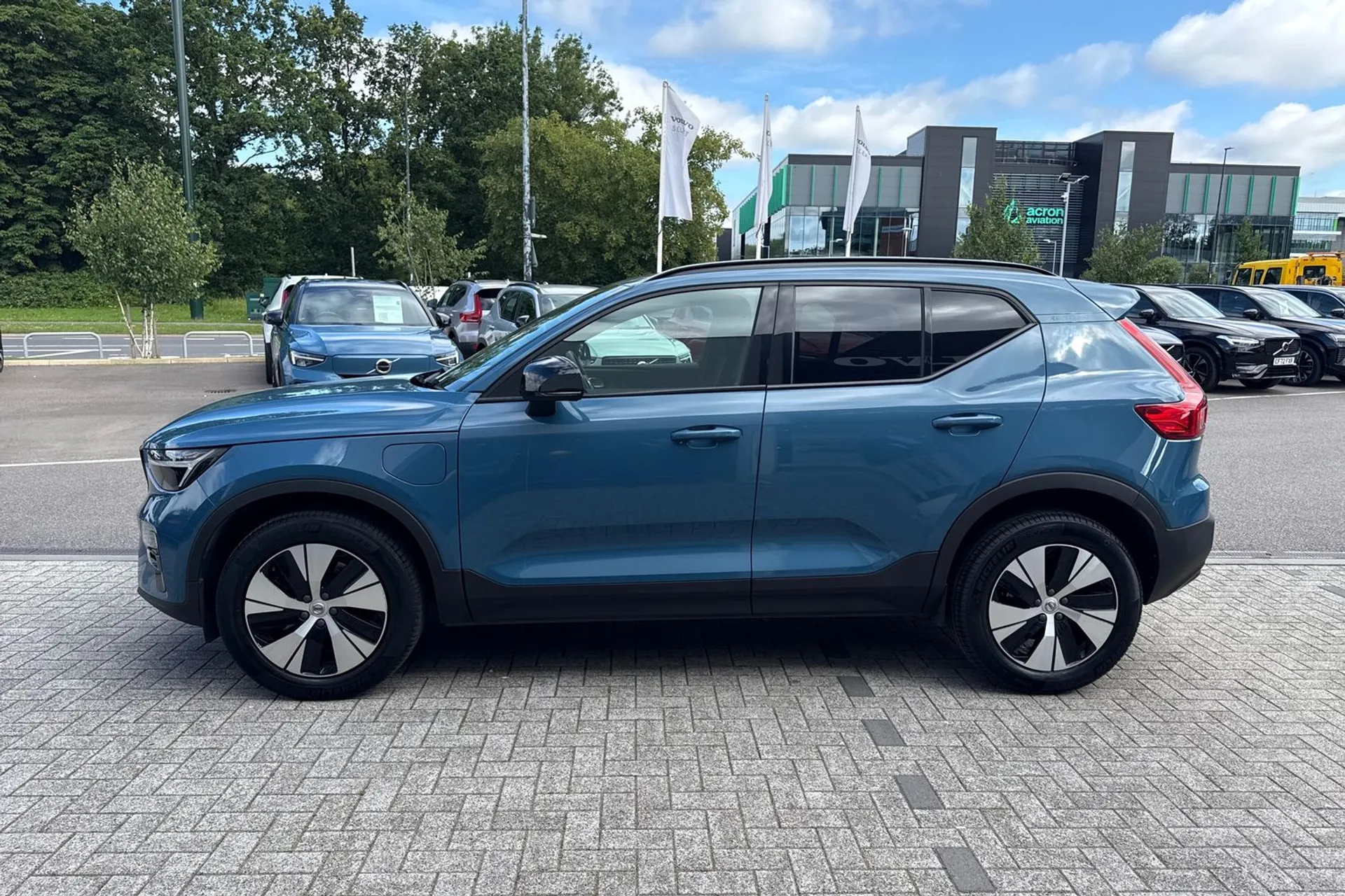Volvo XC40 thumbnail image number 11
