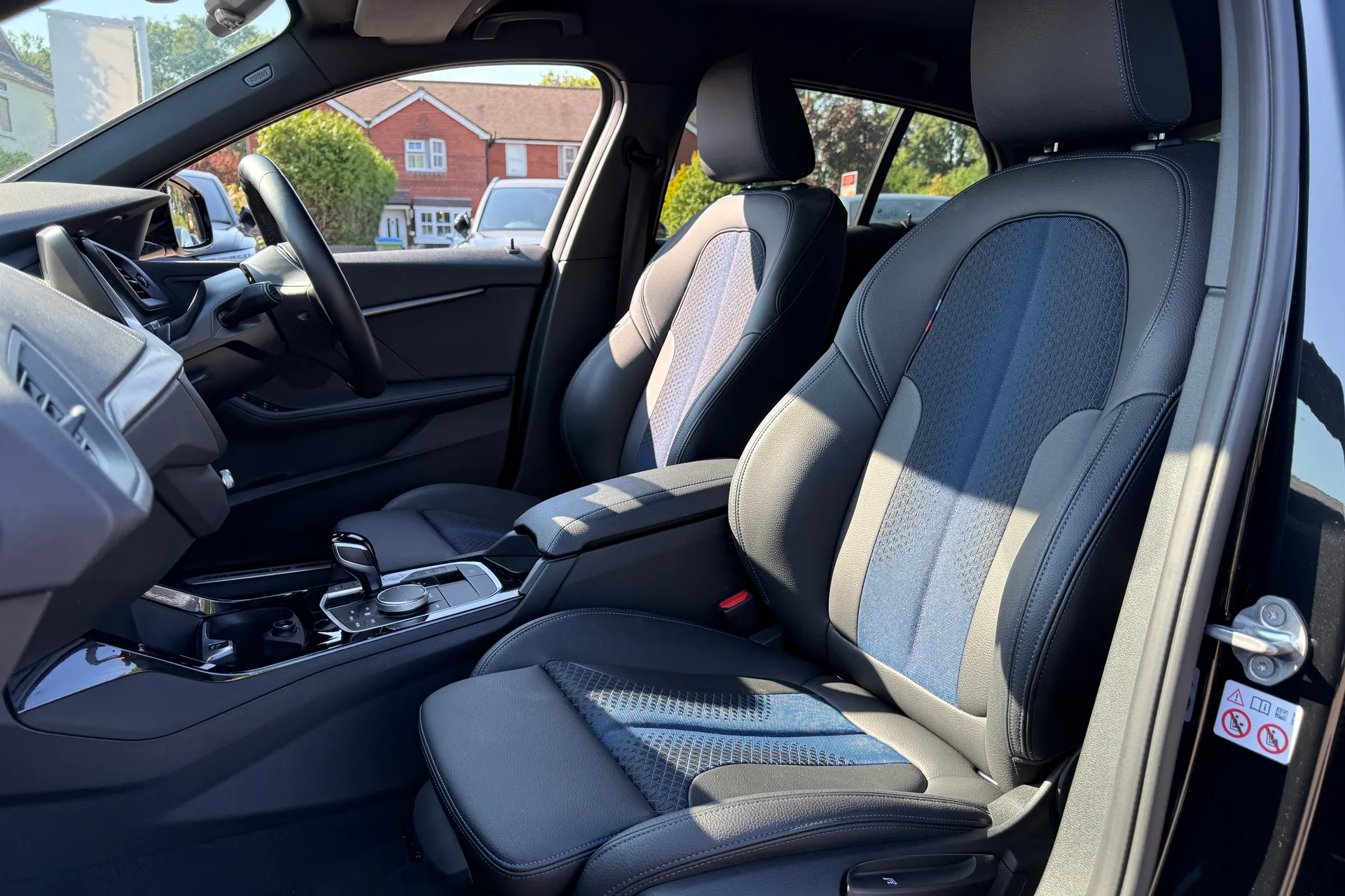 BMW 1 SERIES thumbnail image number 23