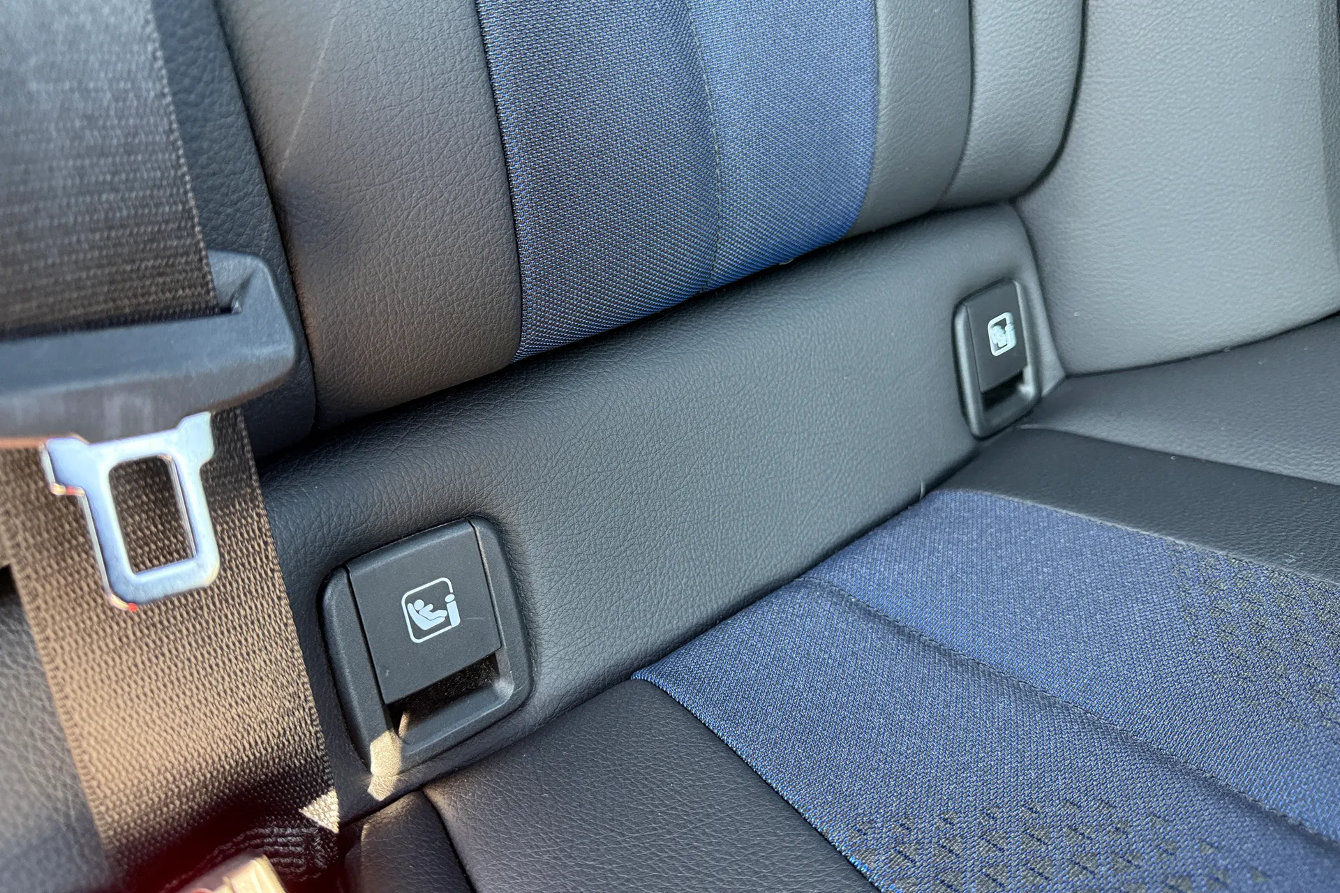 BMW 1 SERIES thumbnail image number 38