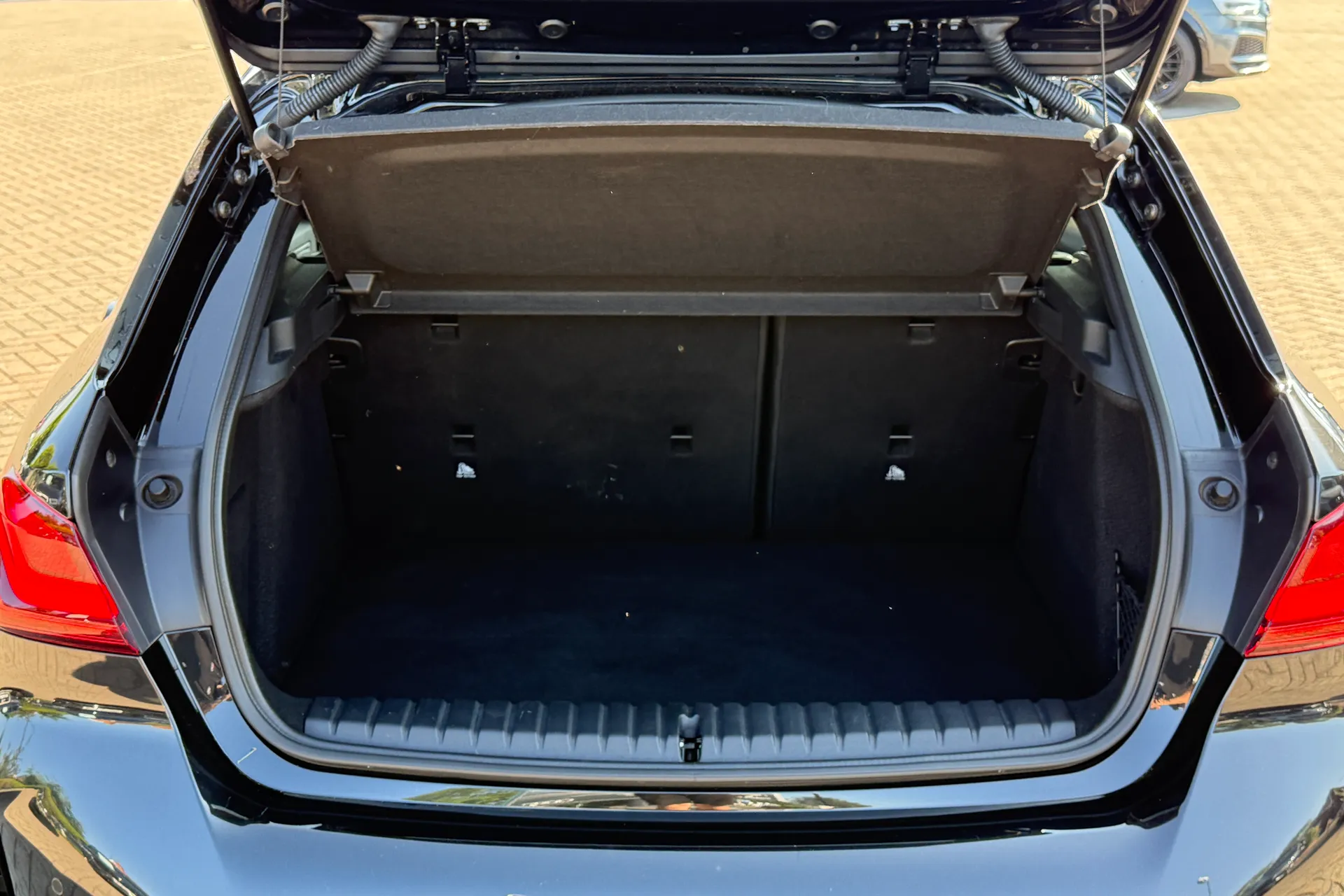 BMW 1 SERIES thumbnail image number 28