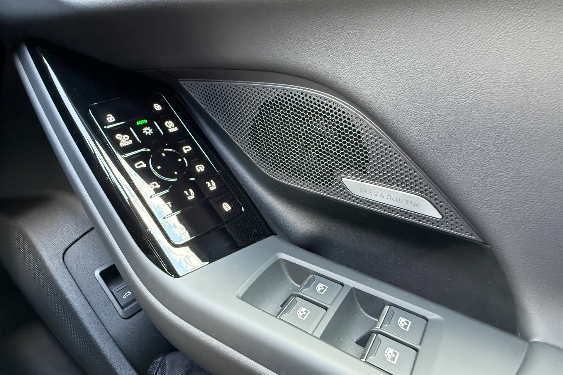 Audi A6 thumbnail image number 56