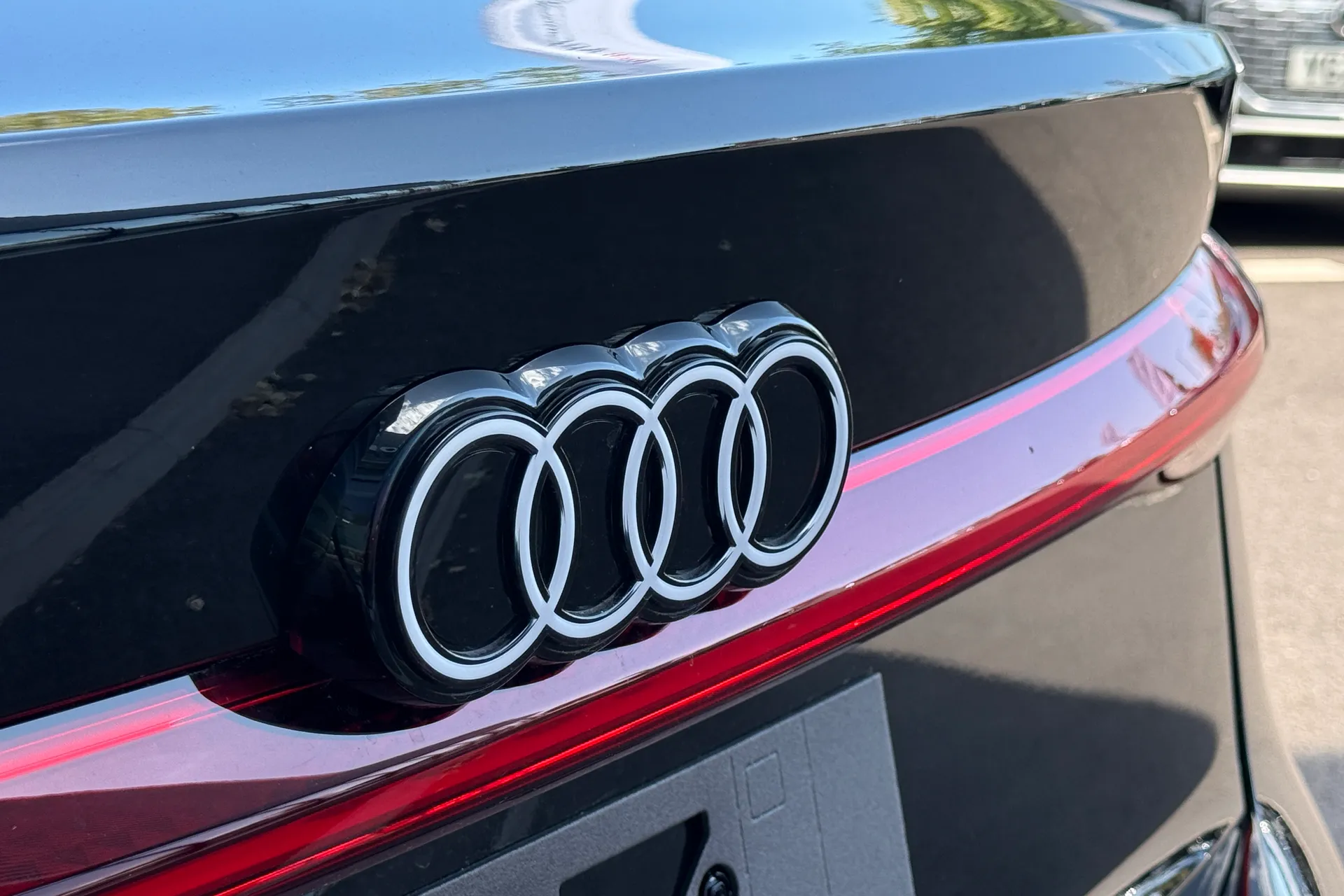 Audi A6 thumbnail image number 23