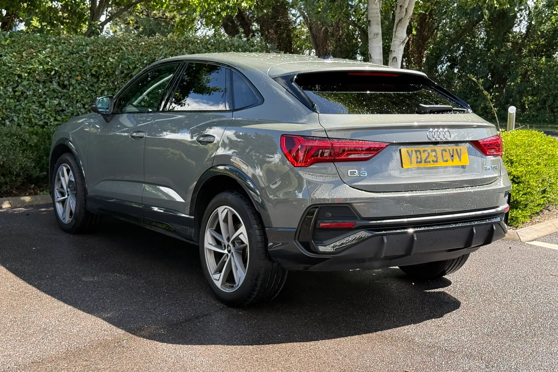 Audi Q3 thumbnail image number 35